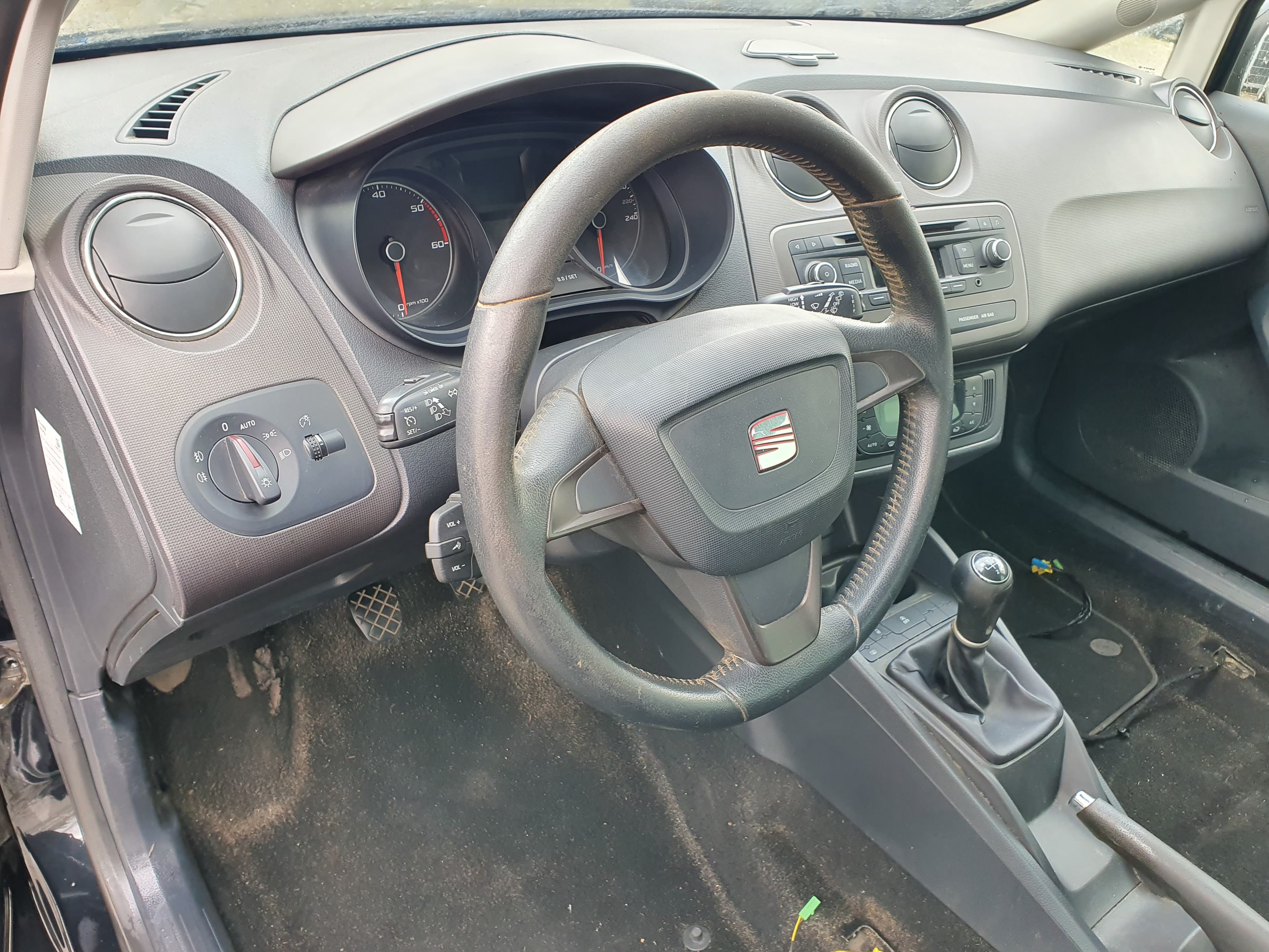 Seat Ibiza 1.2 TDI · Ano 2013 — imagen 39