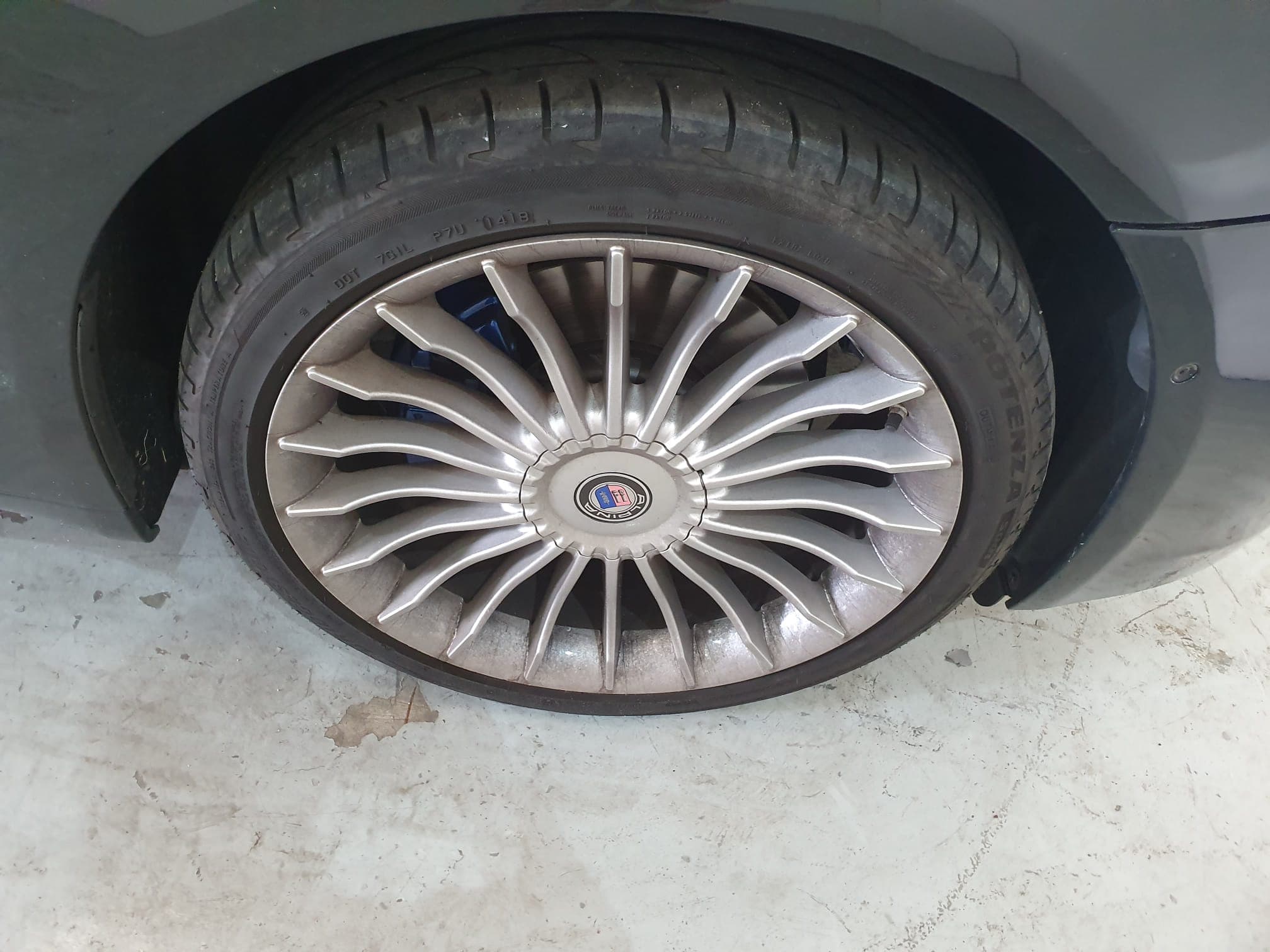 BMW 740D · Ano 2010 — image 17
