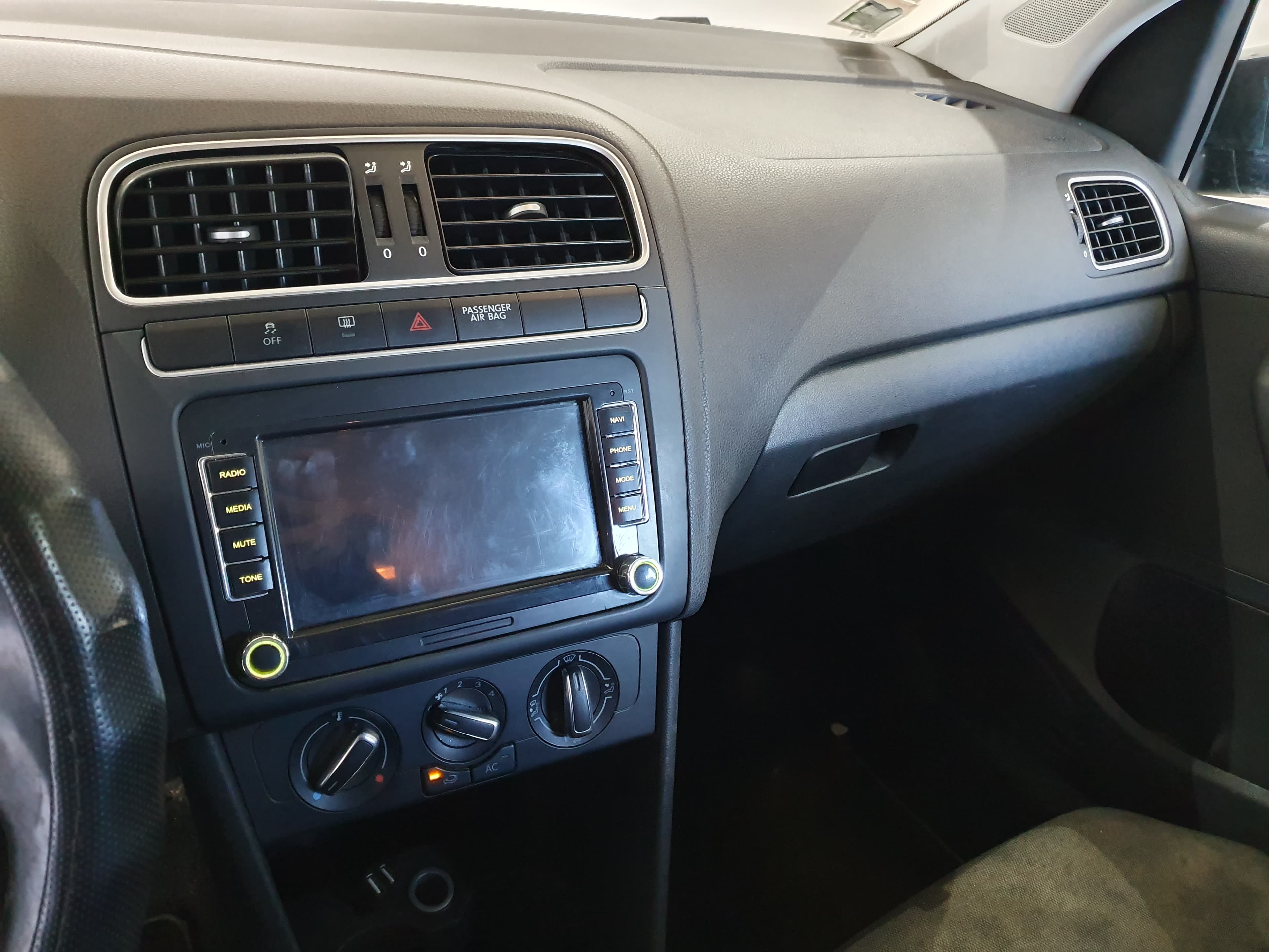 Volkswagen Polo 1.2 TDI · Ano 2012 — image 33