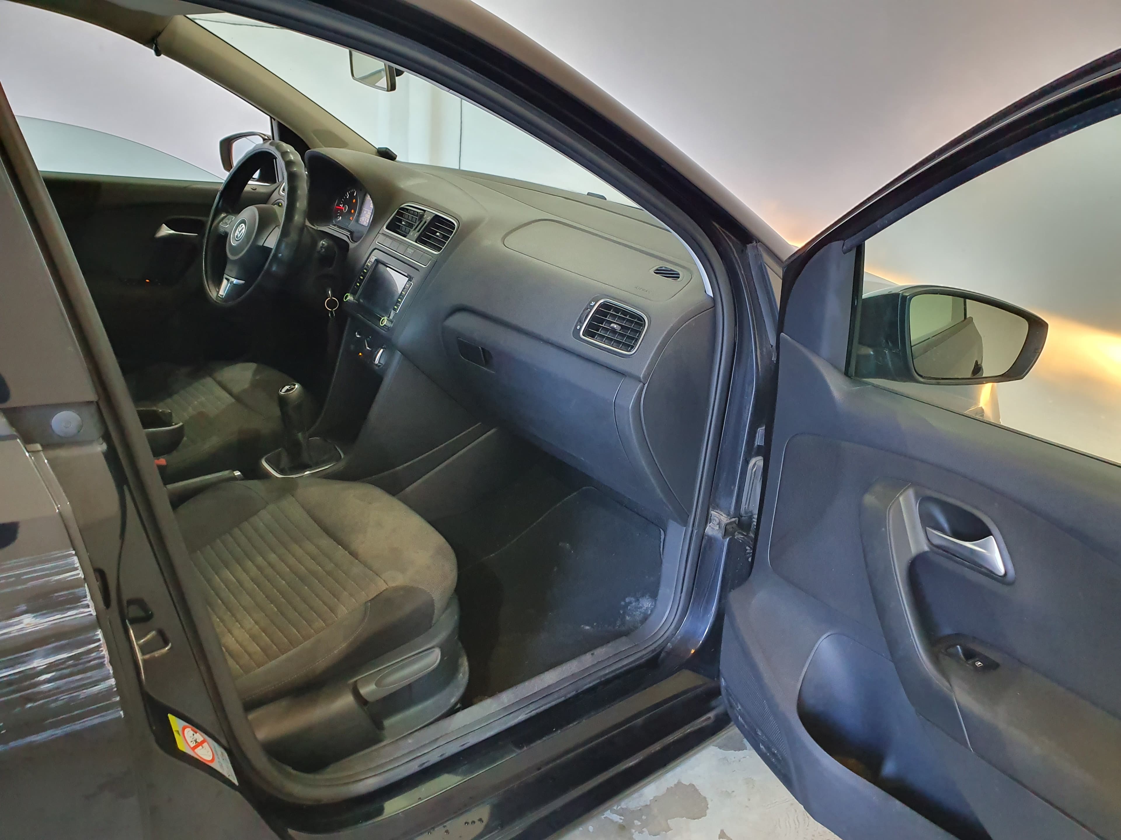 Volkswagen Polo 1.2 TDI · Ano 2012 — image 24