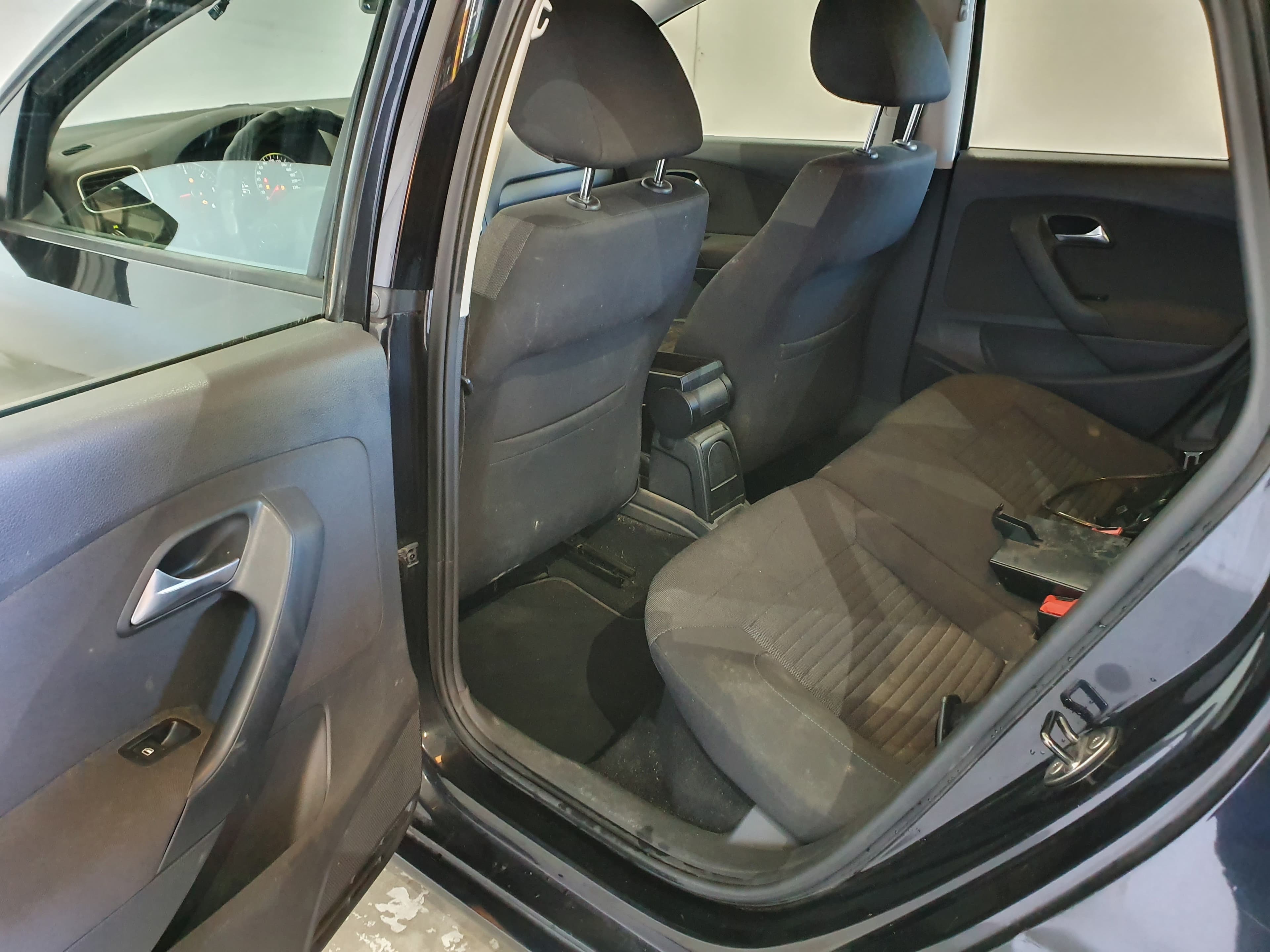 Volkswagen Polo 1.2 TDI · Ano 2012 — image 27