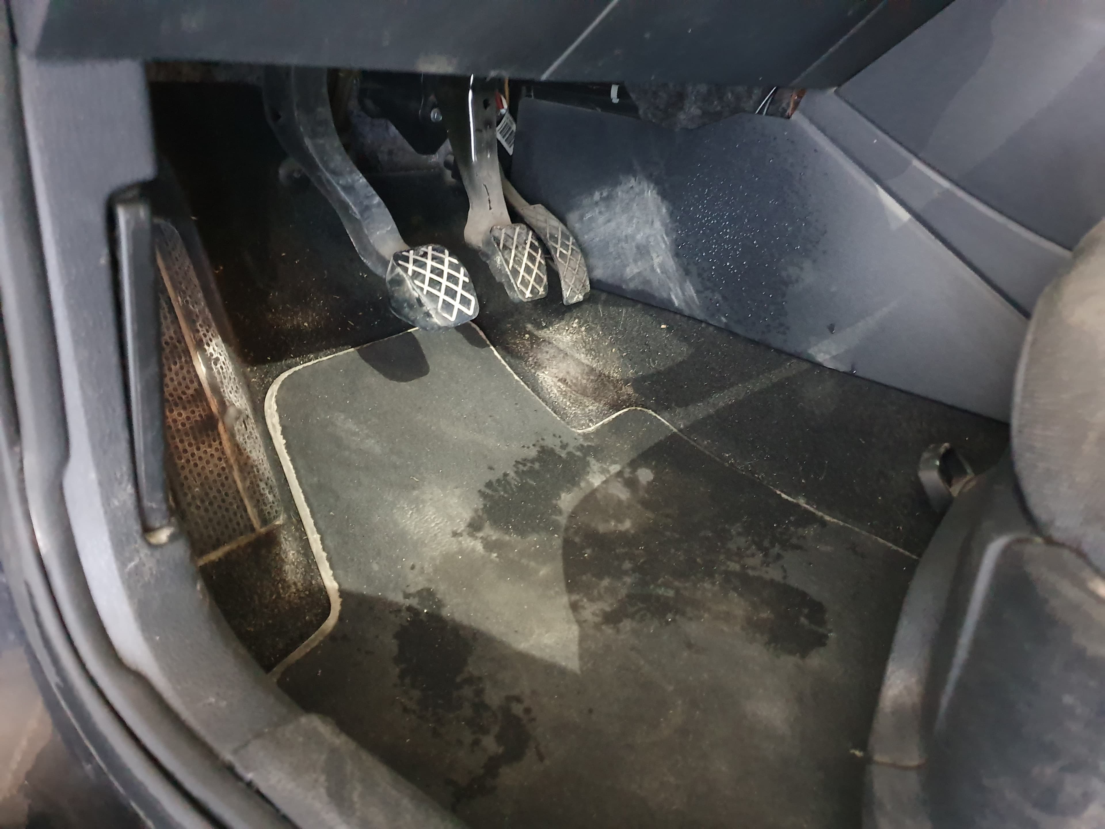 Volkswagen Polo 1.2 TDI · Ano 2012 — image 35