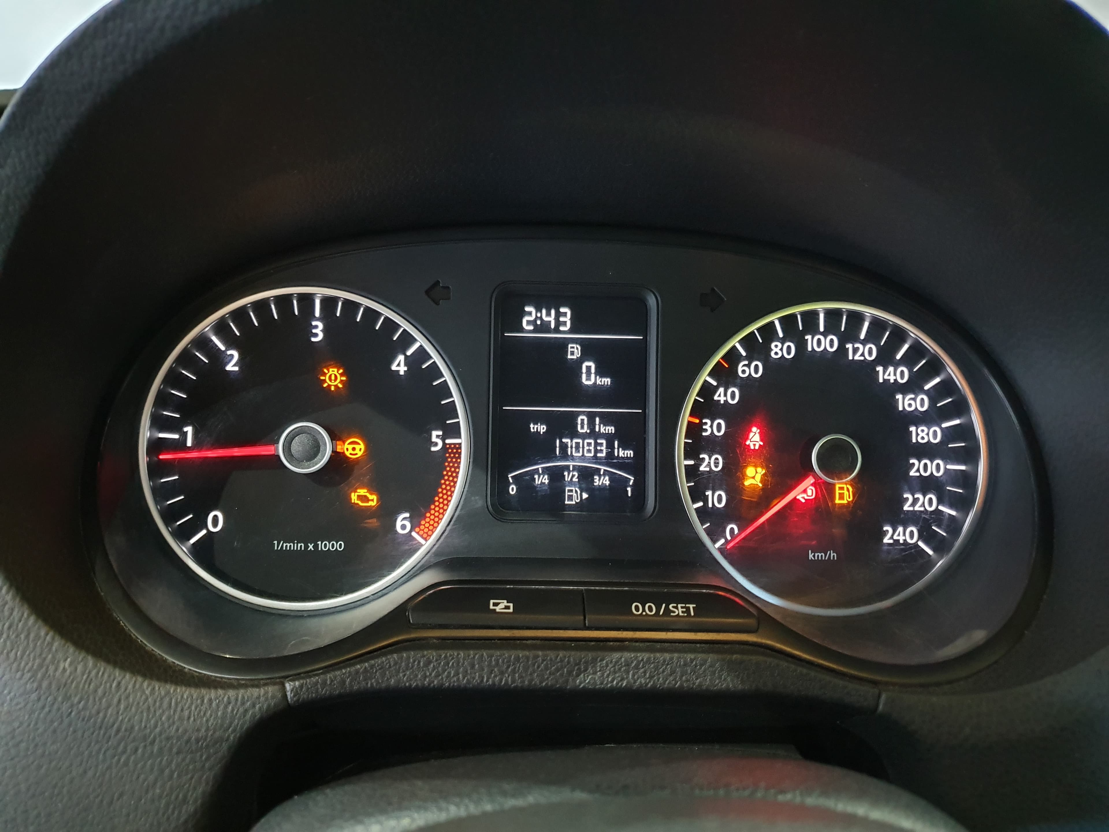 Volkswagen Polo 1.2 TDI · Ano 2012 — image 38