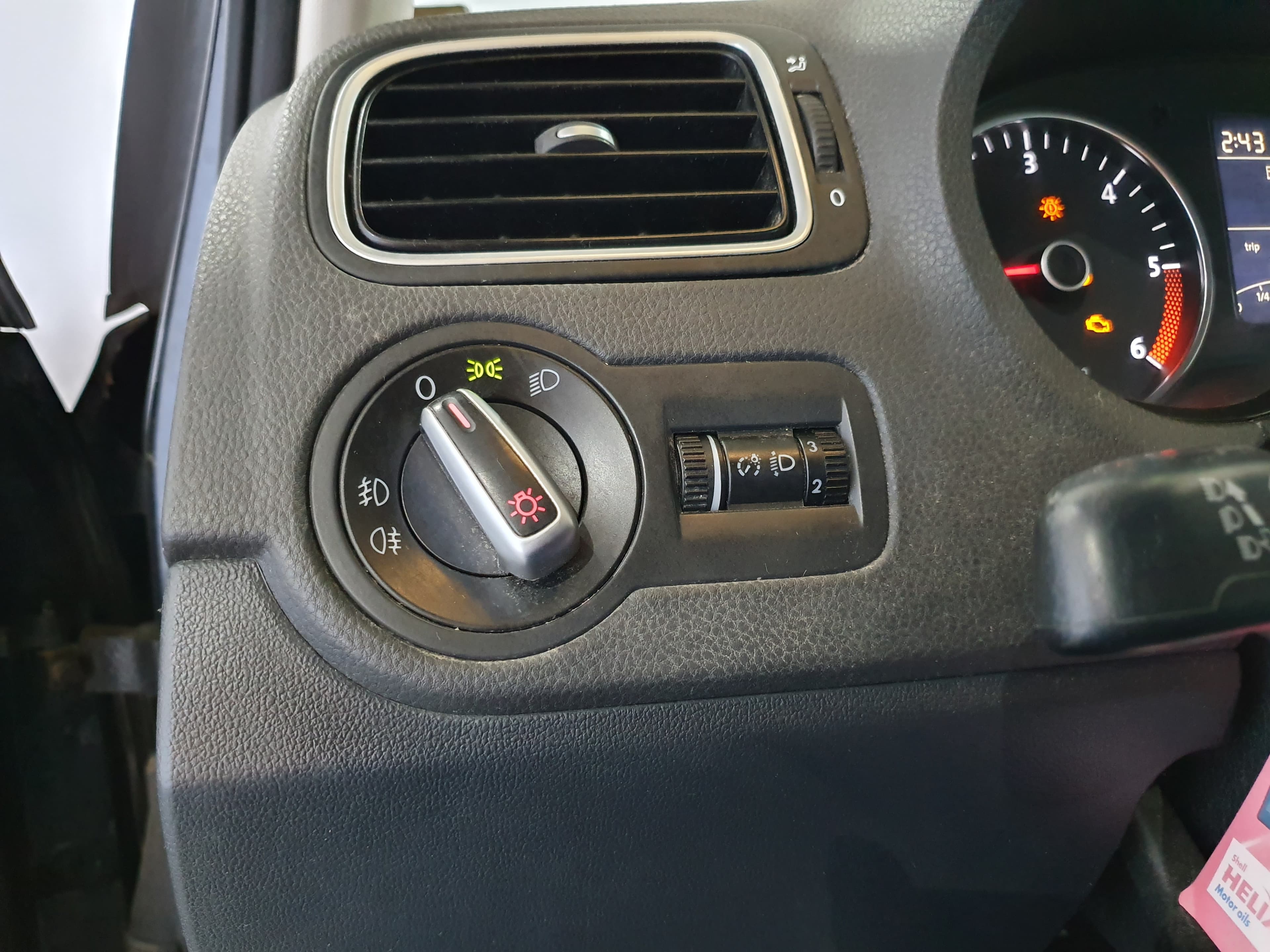 Volkswagen Polo 1.2 TDI · Ano 2012 — image 42