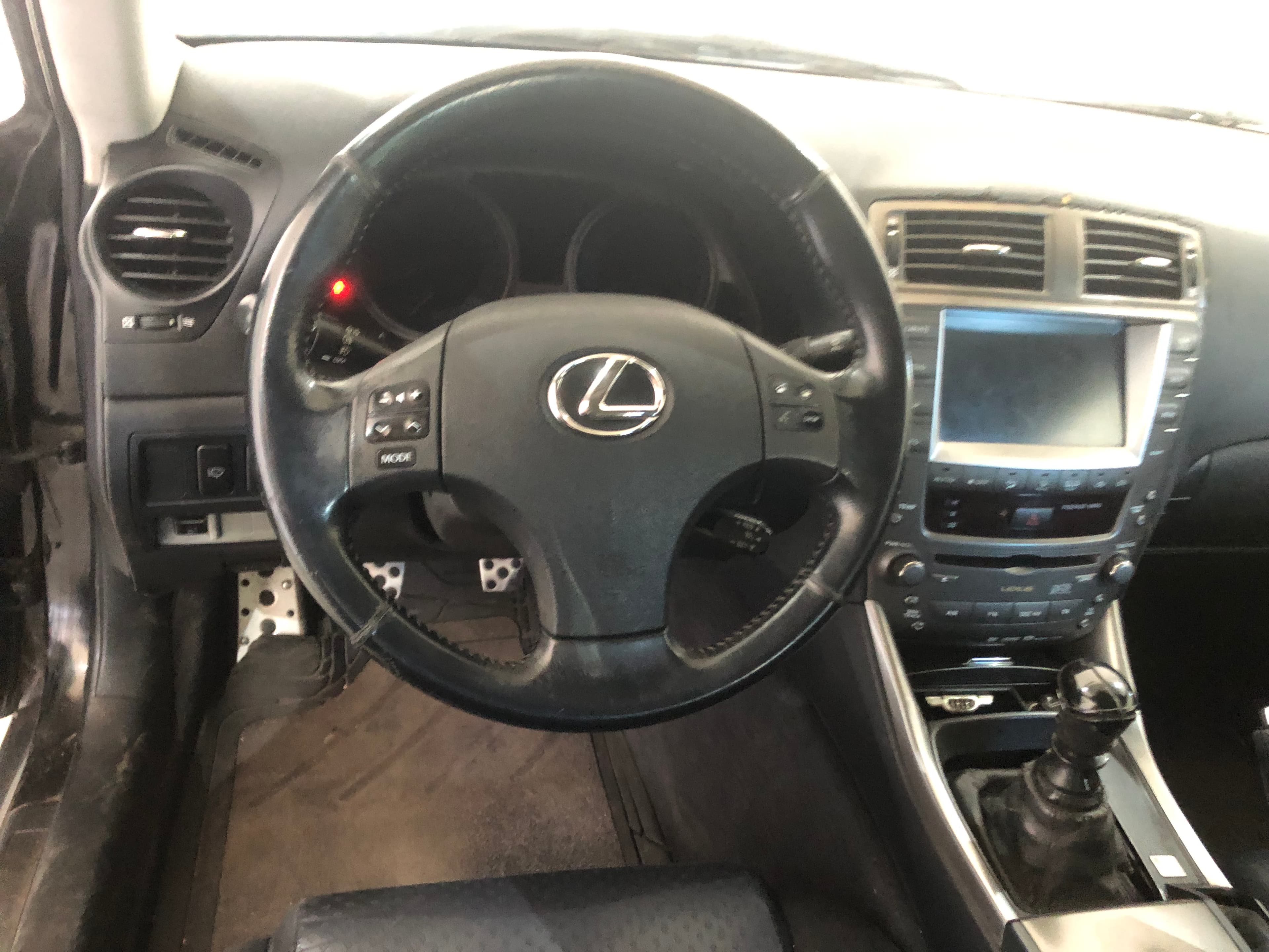 Lexus IS220D · Ano 2006 — imagen 23