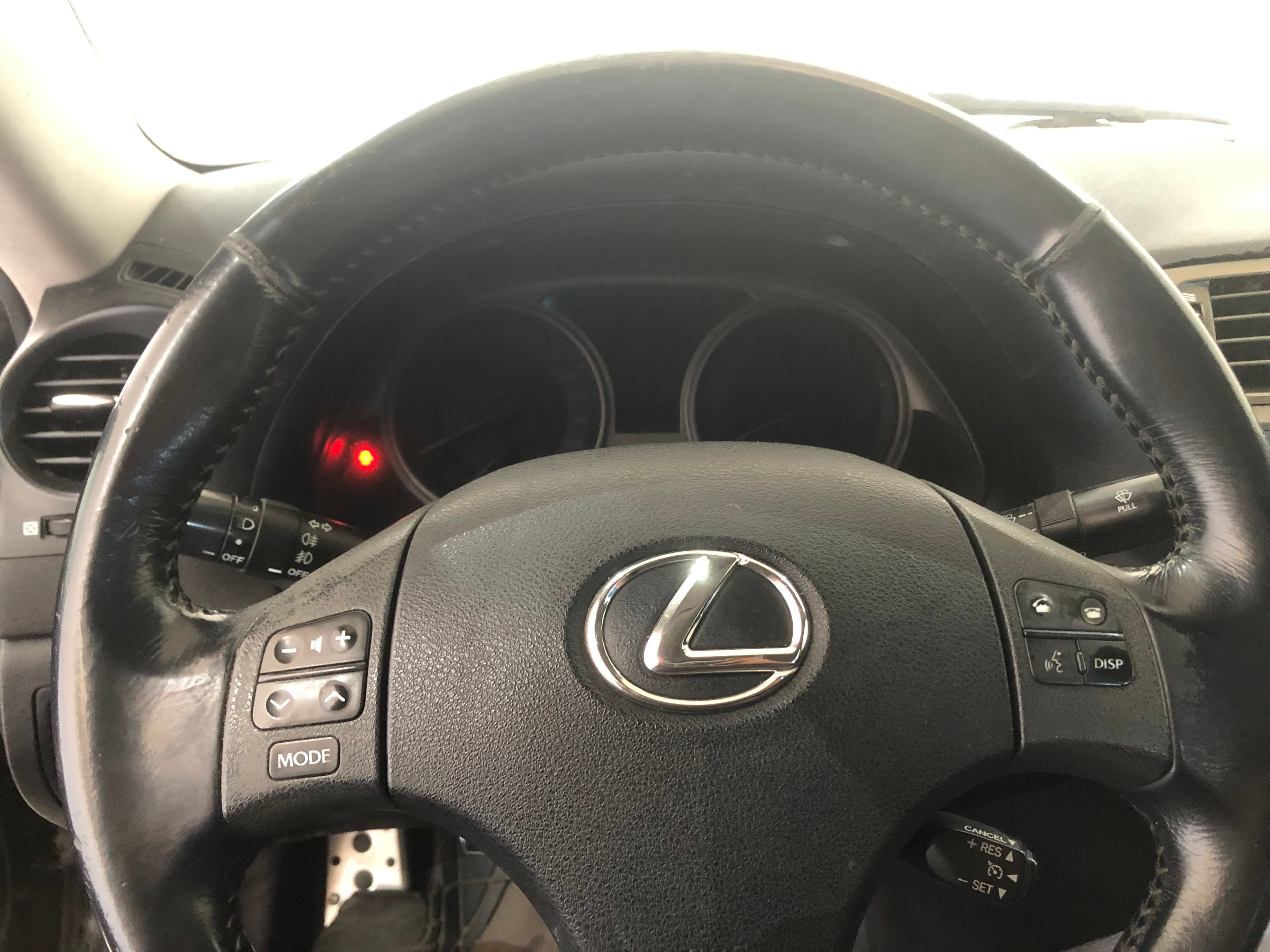 Lexus IS220D · Ano 2006 — imagen 29