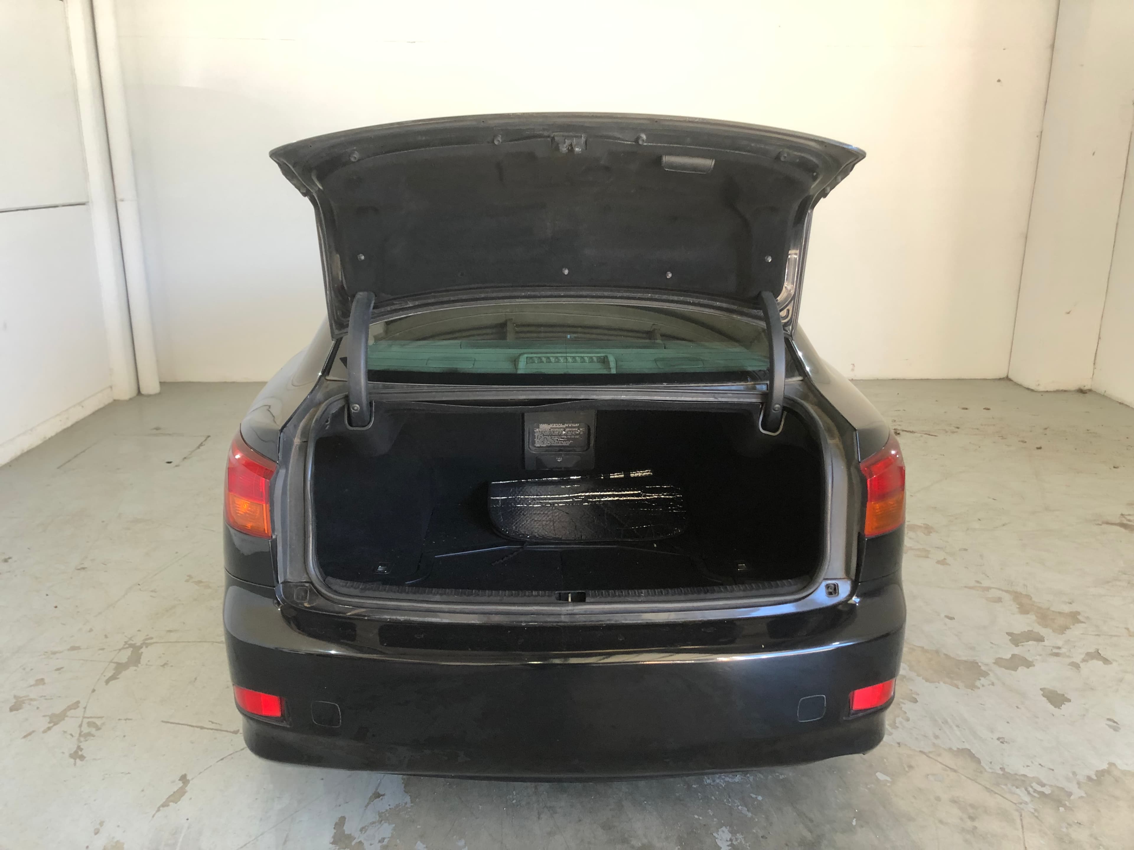 Lexus IS220D · Ano 2006 — imagen 7