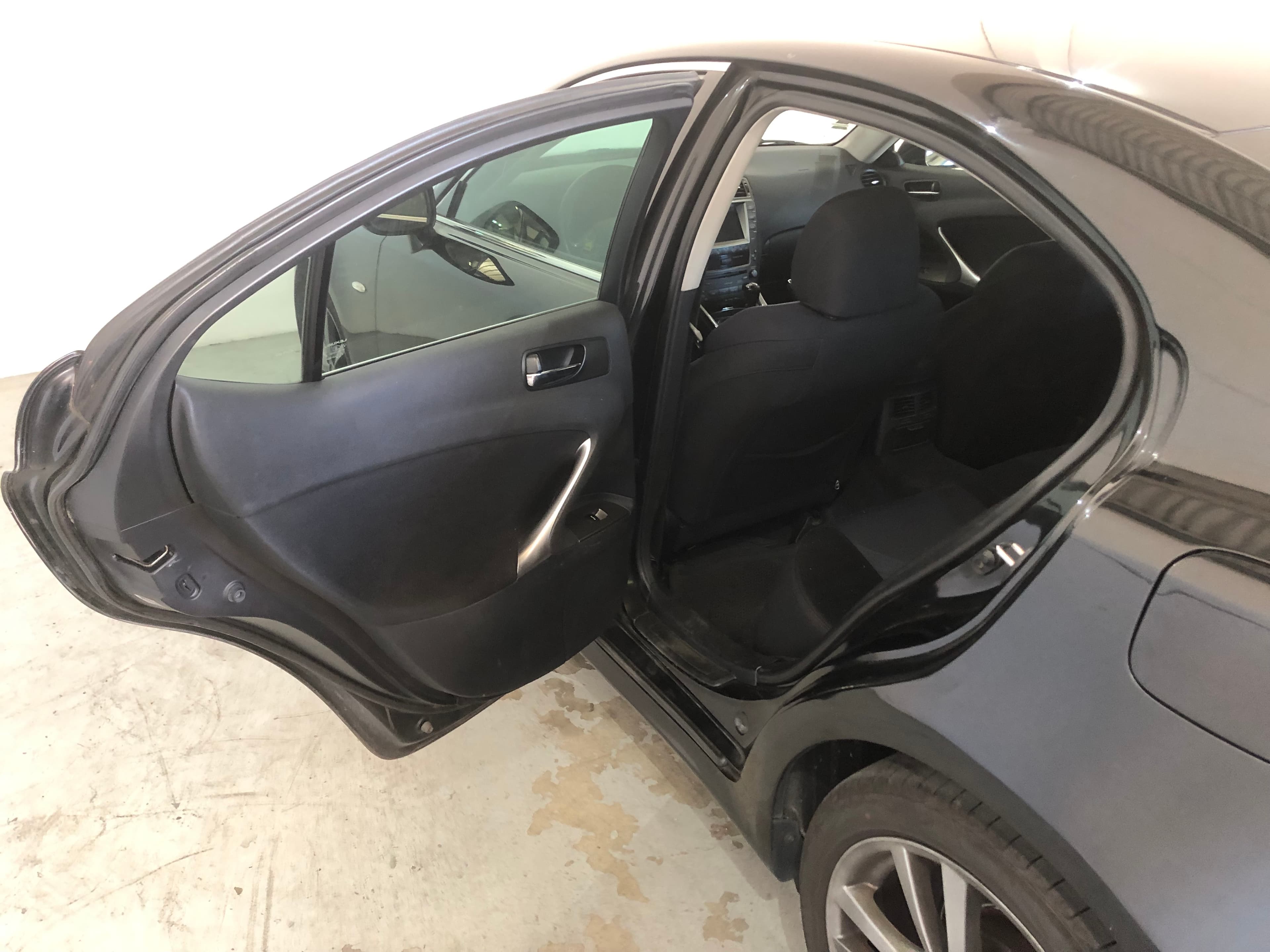 Lexus IS220D · Ano 2006 — imagen 17