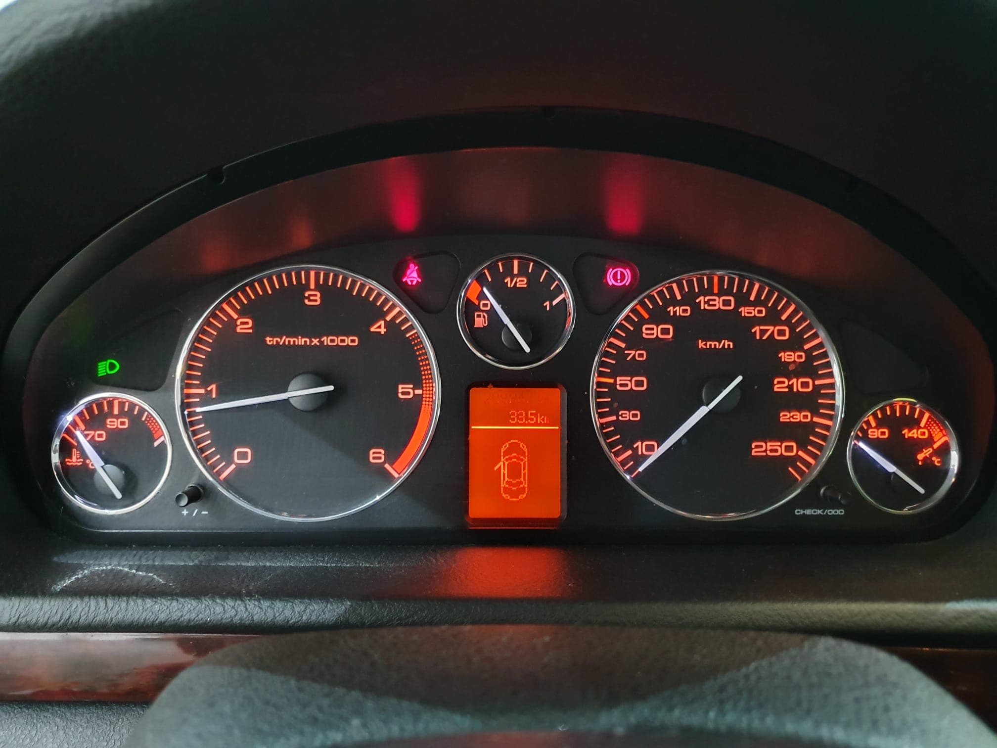 Peugeot 407 · Ano 2005 — imagen 18
