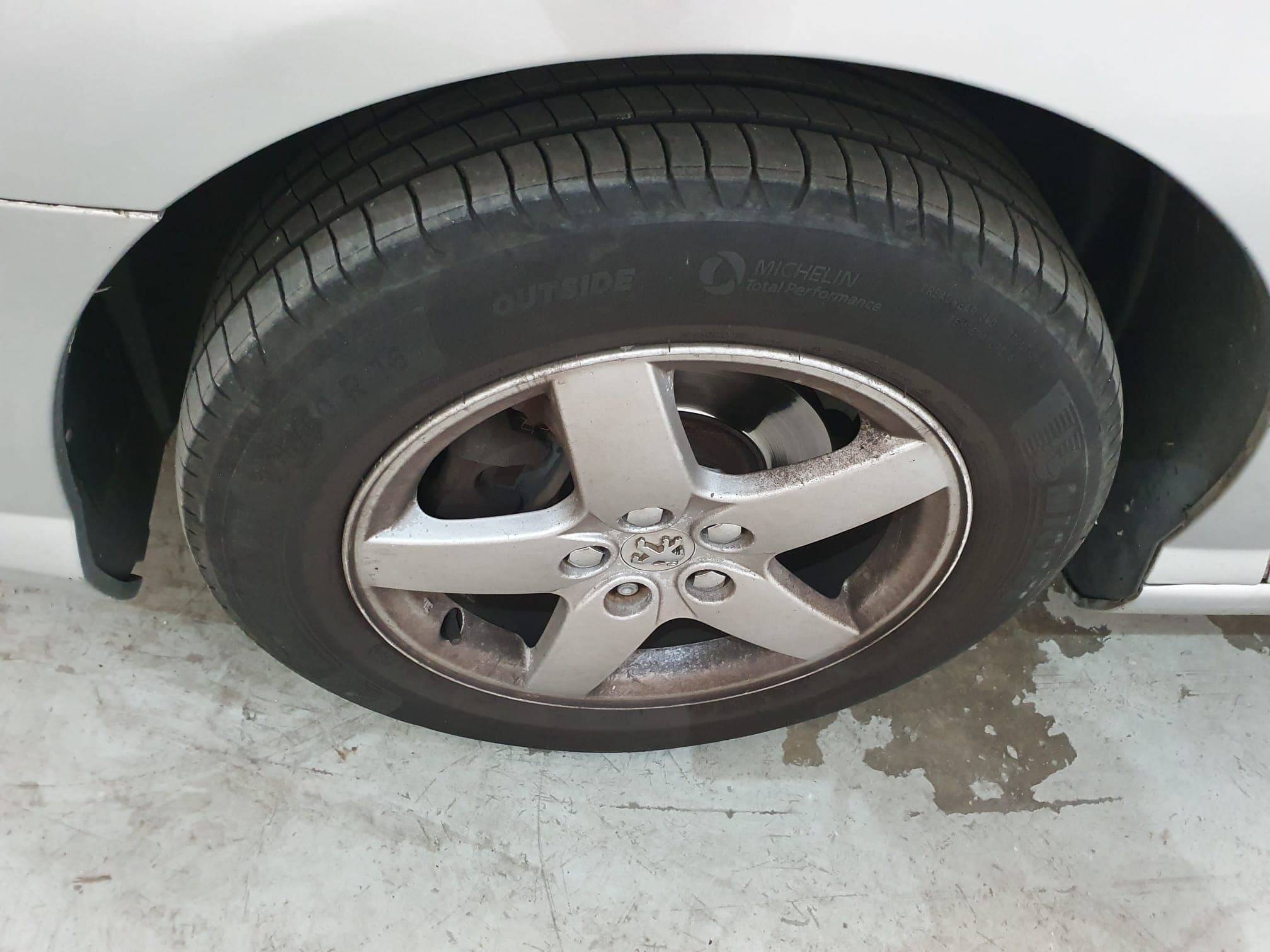 Peugeot 407 · Ano 2005 — imagen 12