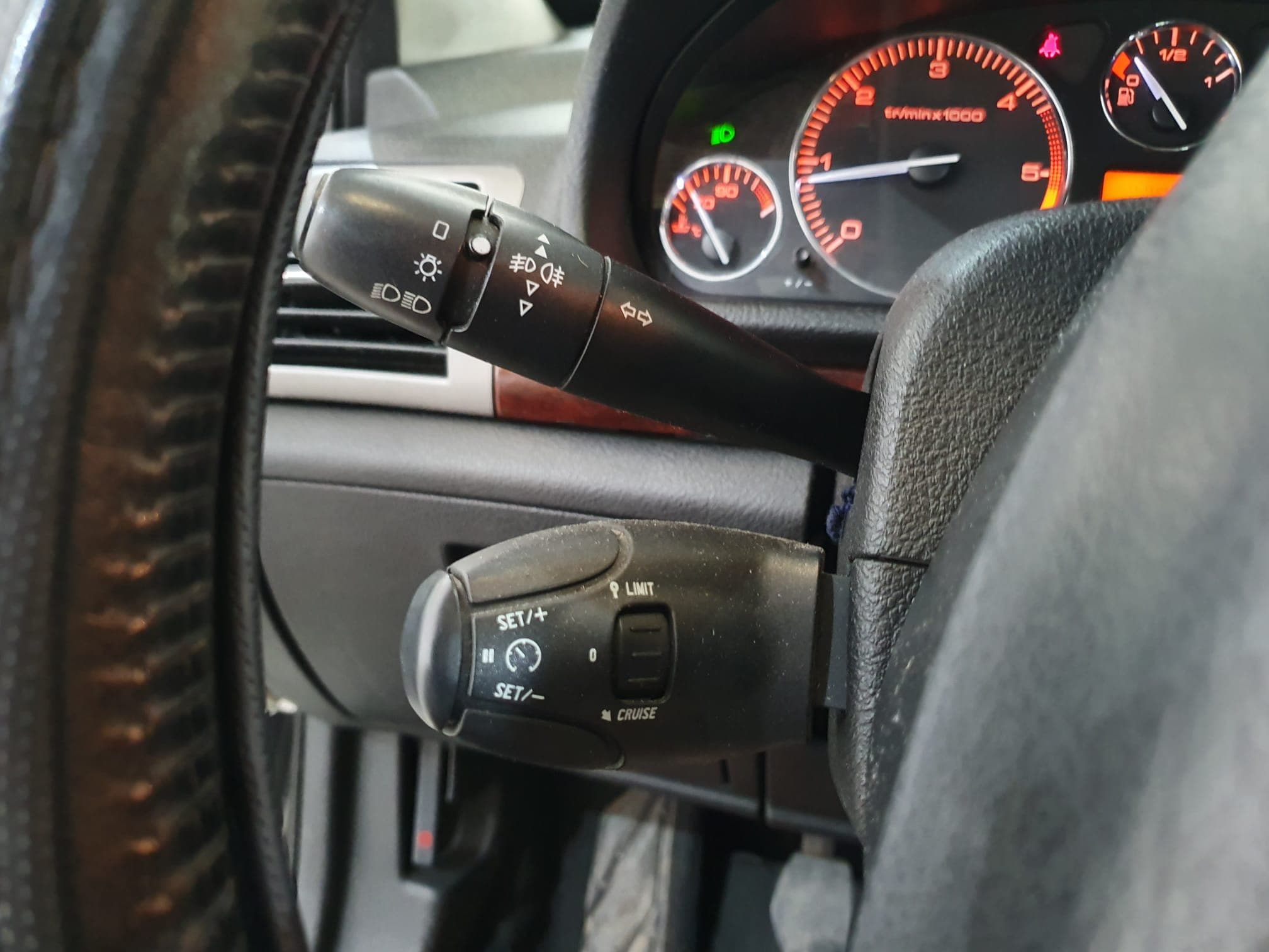 Peugeot 407 · Ano 2005 — imagen 19