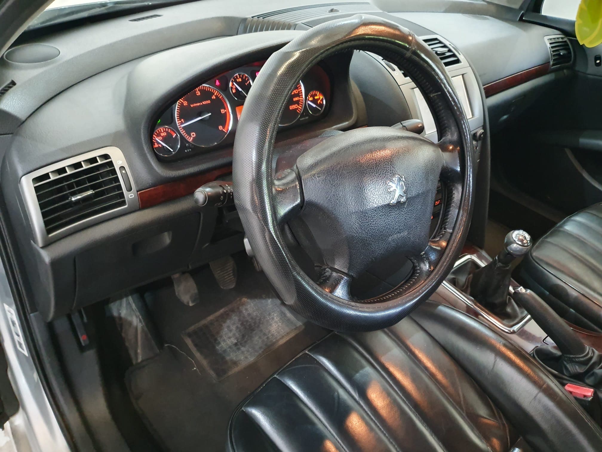 Peugeot 407 · Ano 2005 — imagen 33