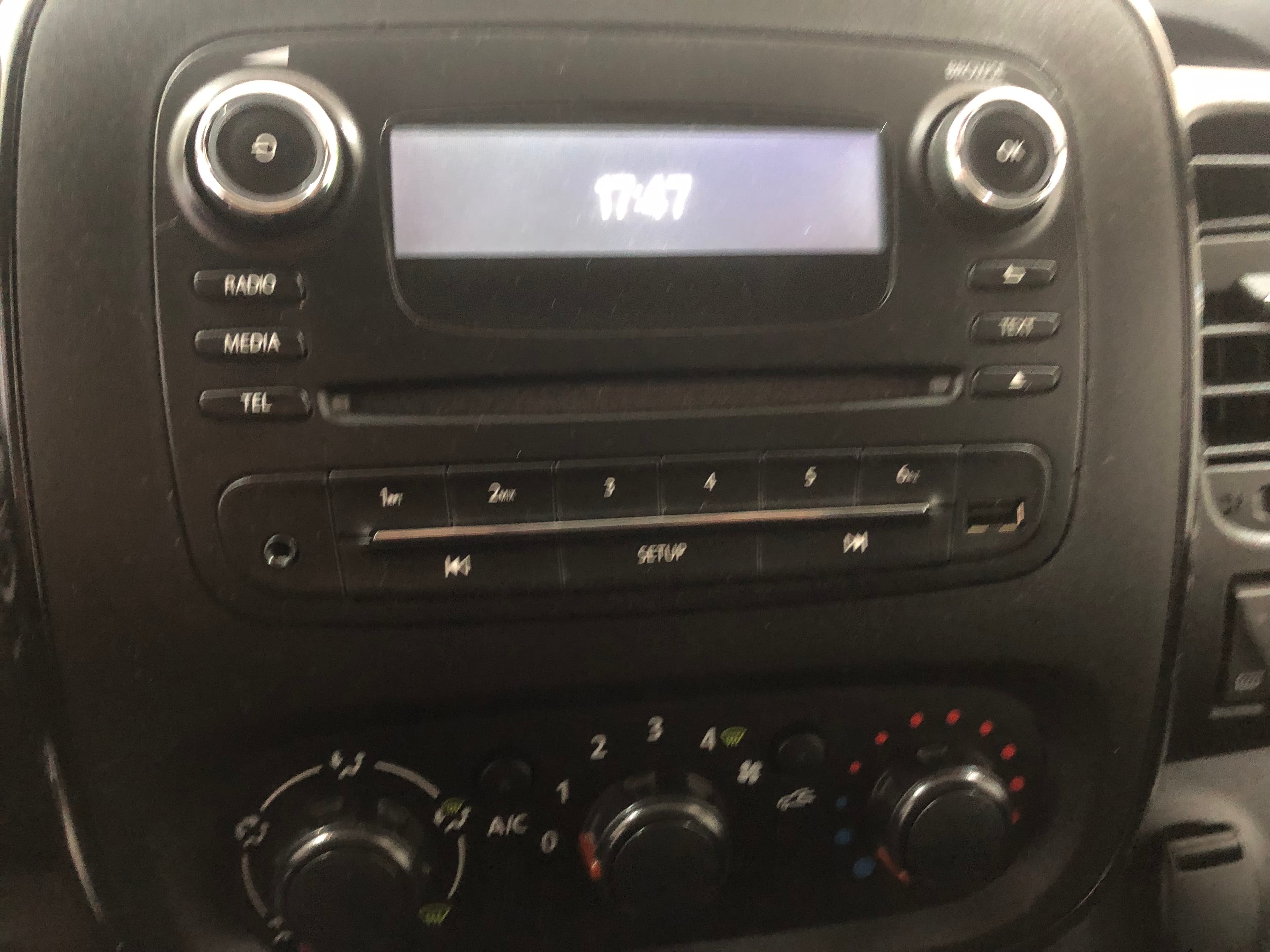 Opel Vívaro · Ano 2017 — image 39