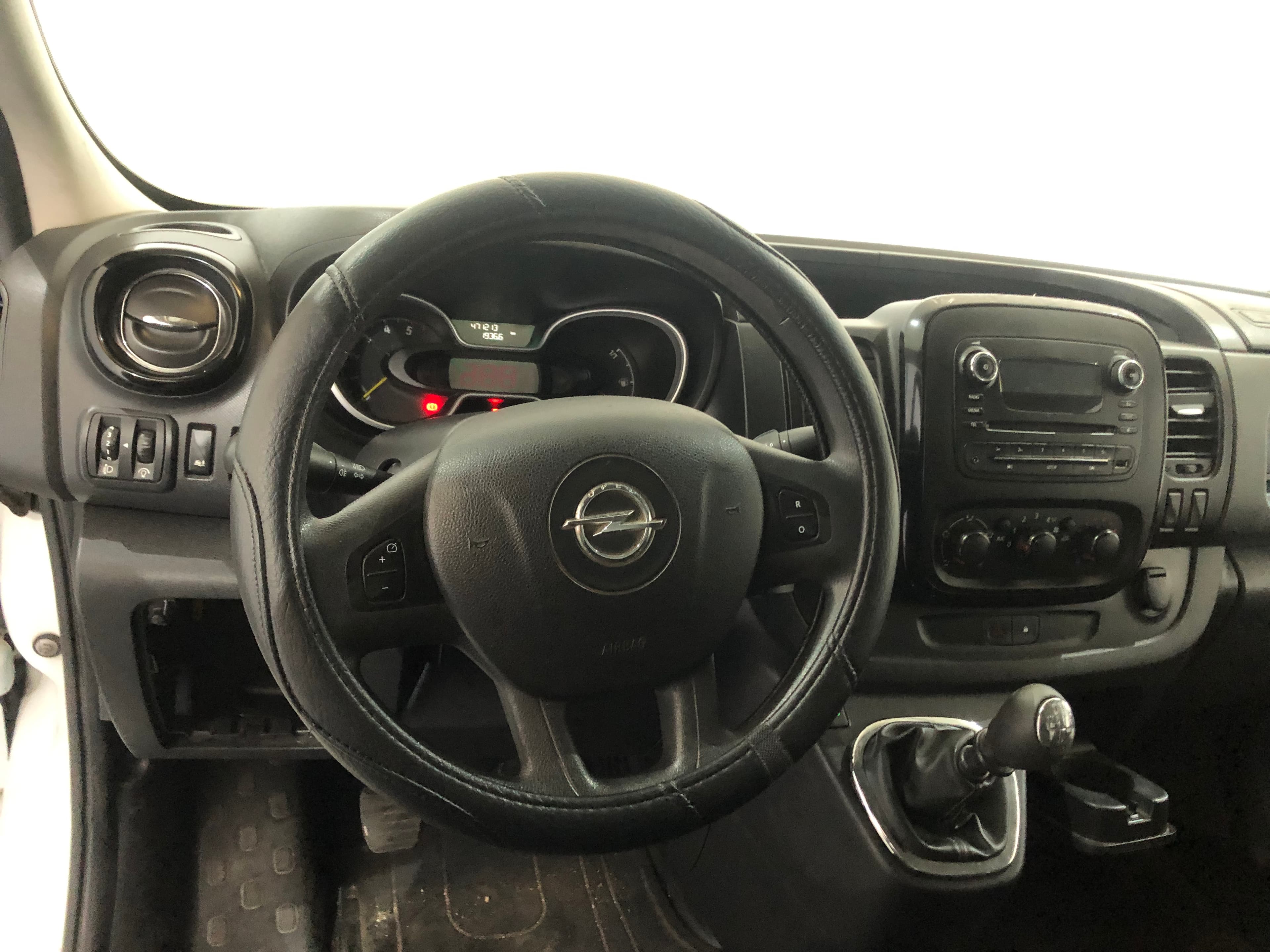 Opel Vívaro · Ano 2017 — image 25