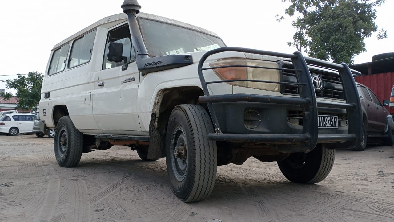 Toyota Landcruiser — imagem 11