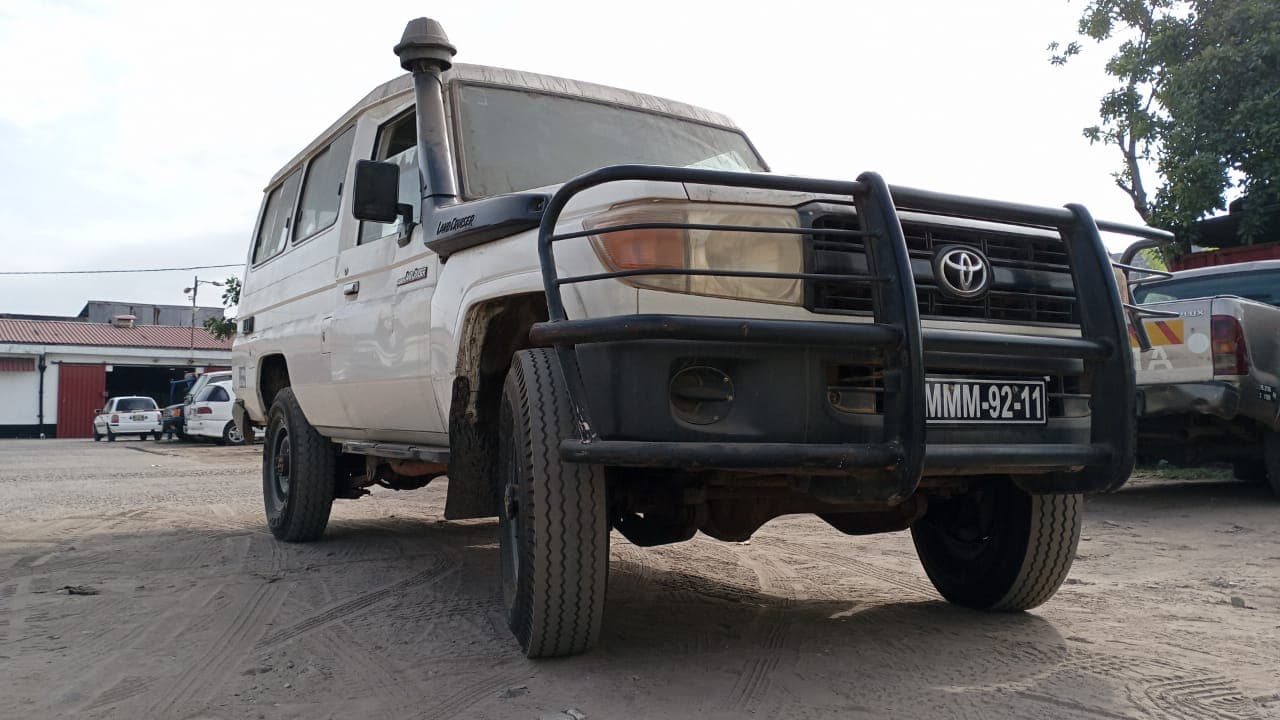 Toyota Landcruiser — imagem 10
