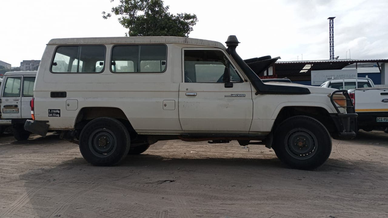 Toyota Landcruiser — imagem 9