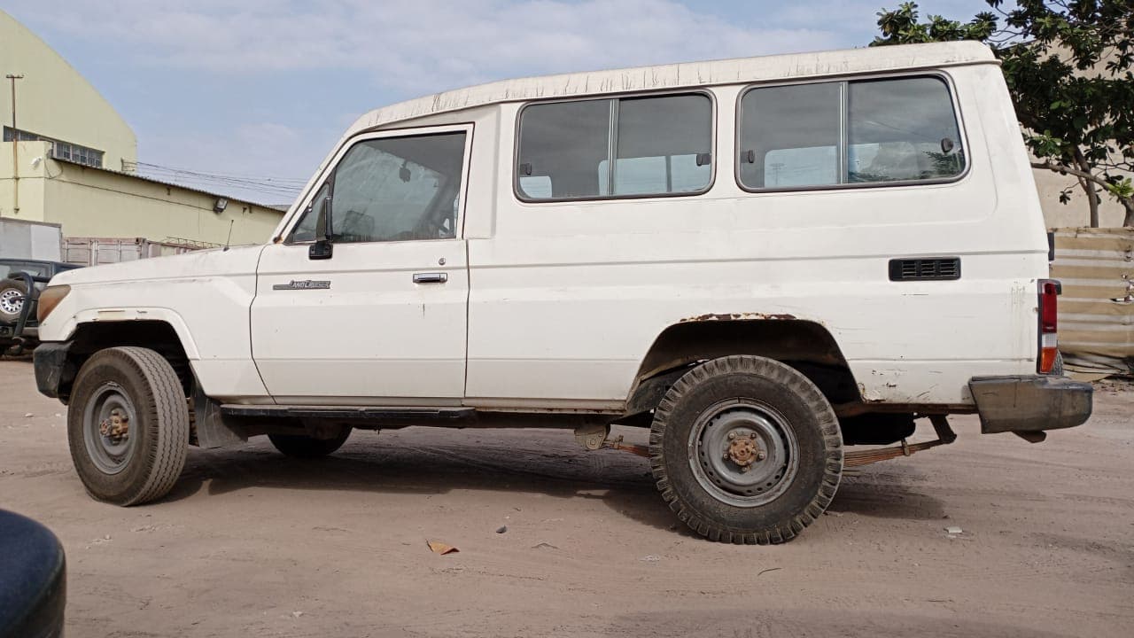 Toyota Landcruiser — imagem 7