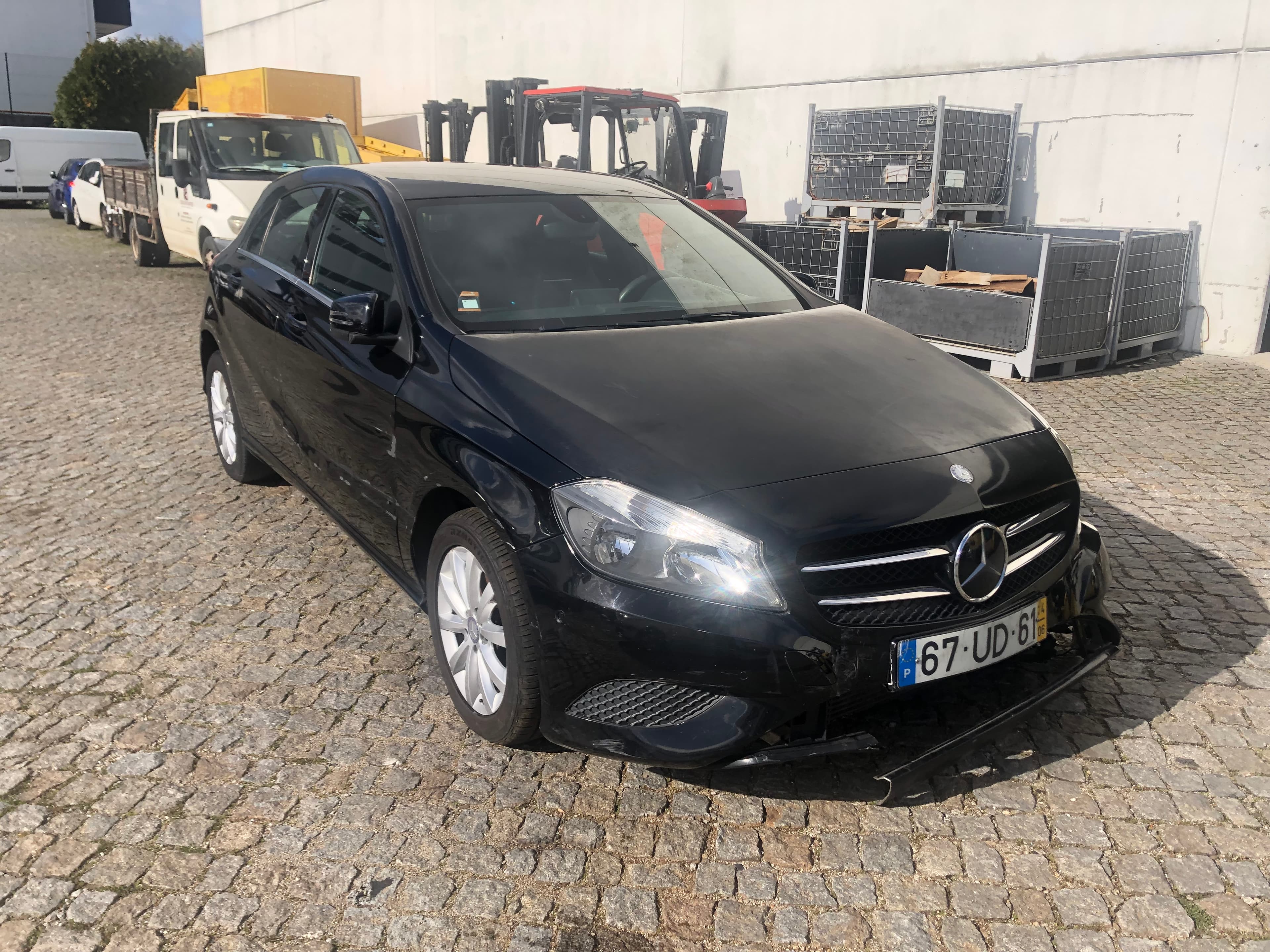 Mercedes-Benz A180 CDI · Ano 2014 — imagem 1