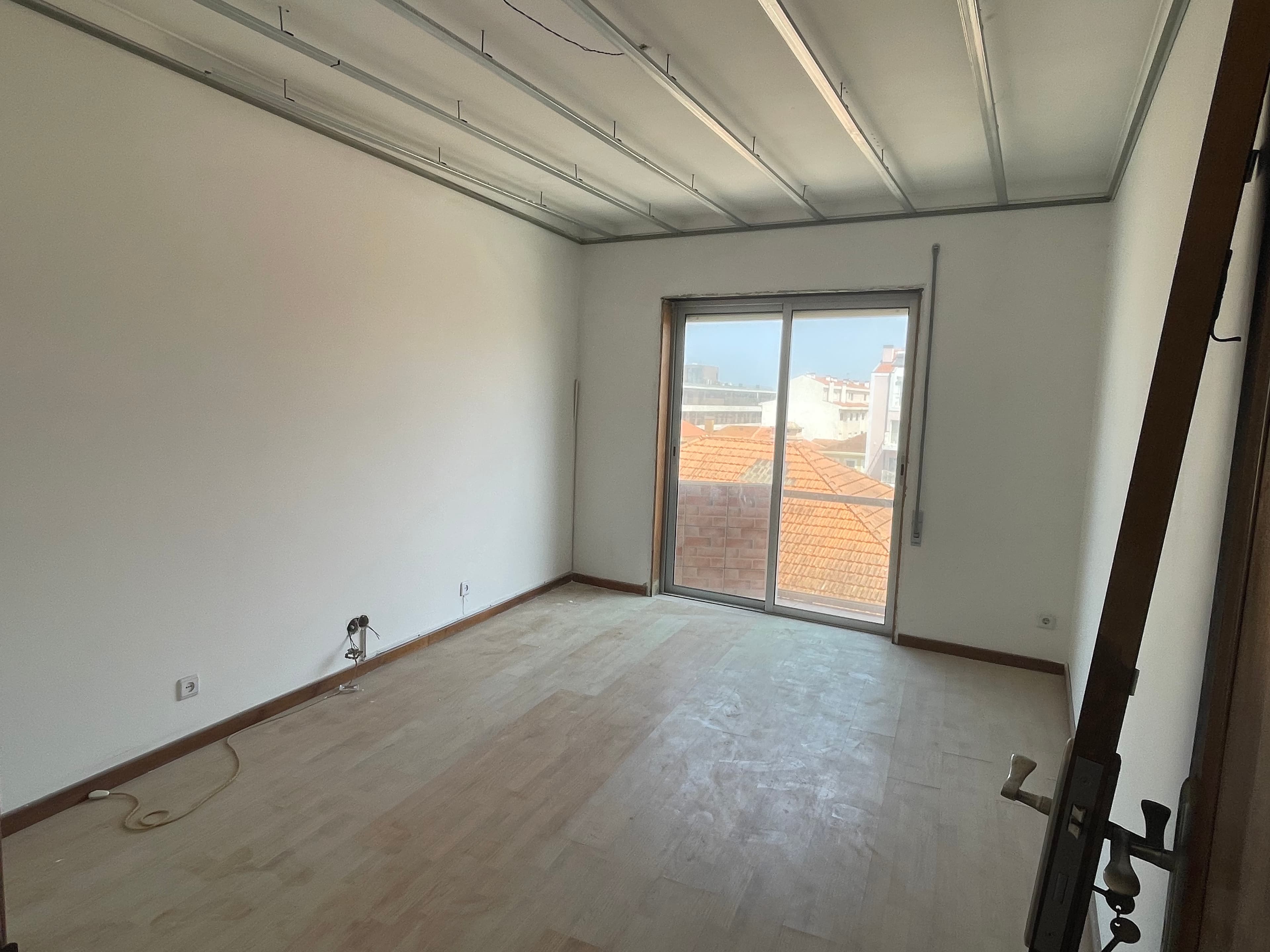 Apartamento T2 Duplex · Espinho — image 8