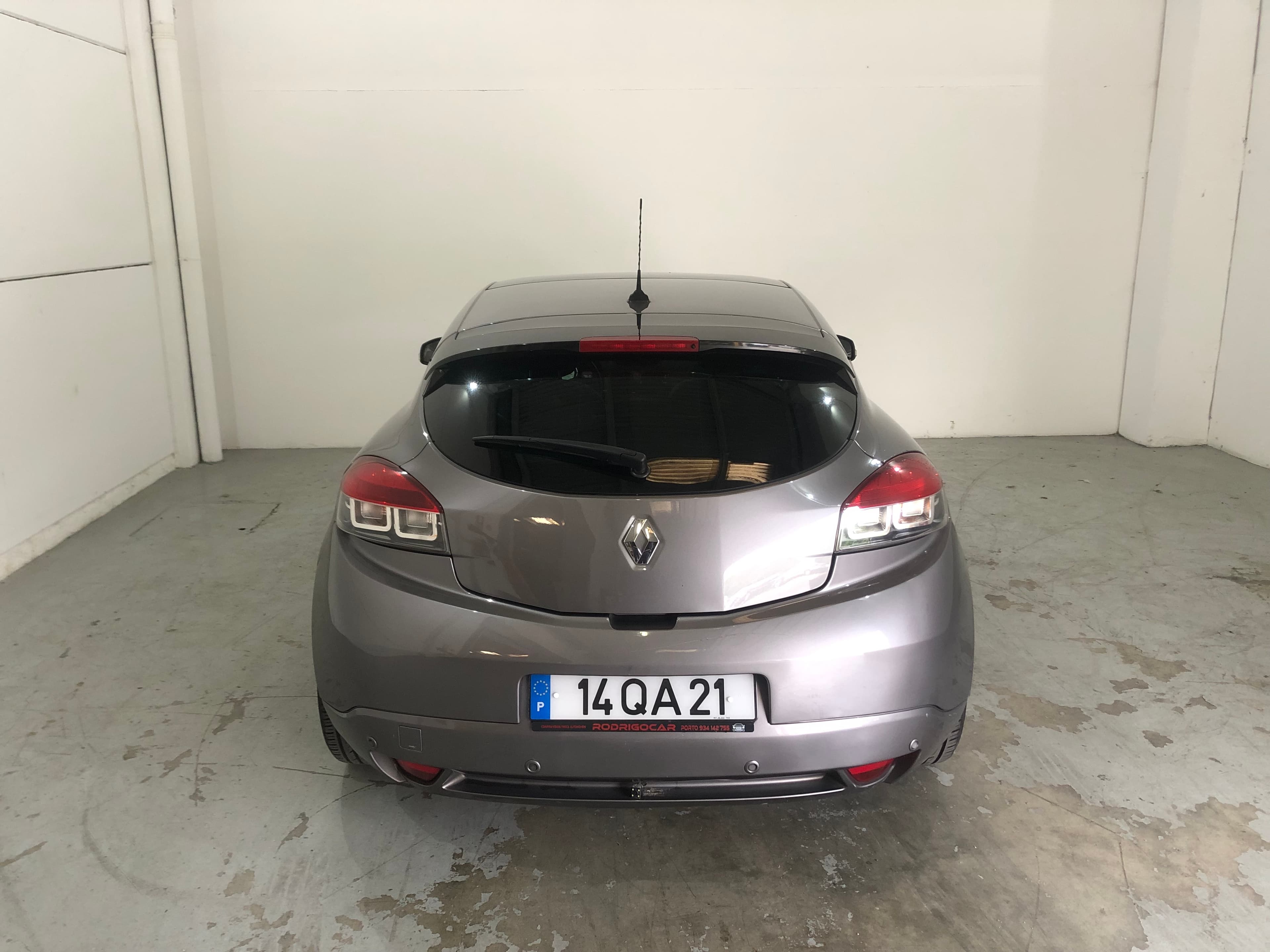 Renault Mégane · Ano 2011 — imagem 4