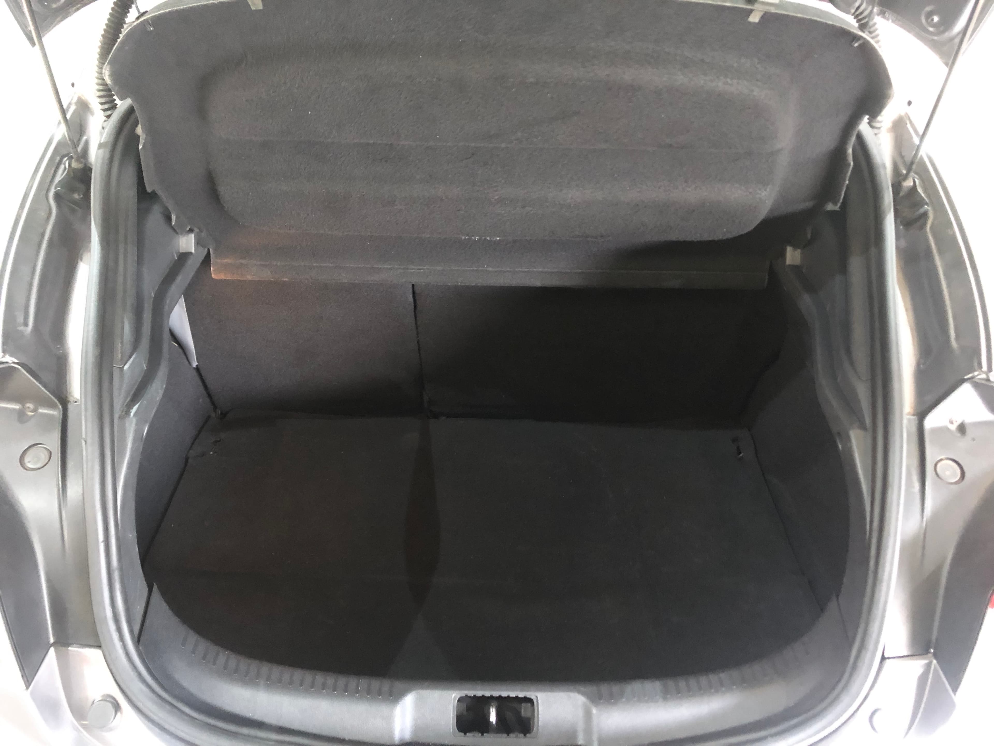 Renault Mégane · Ano 2011 — imagem 8