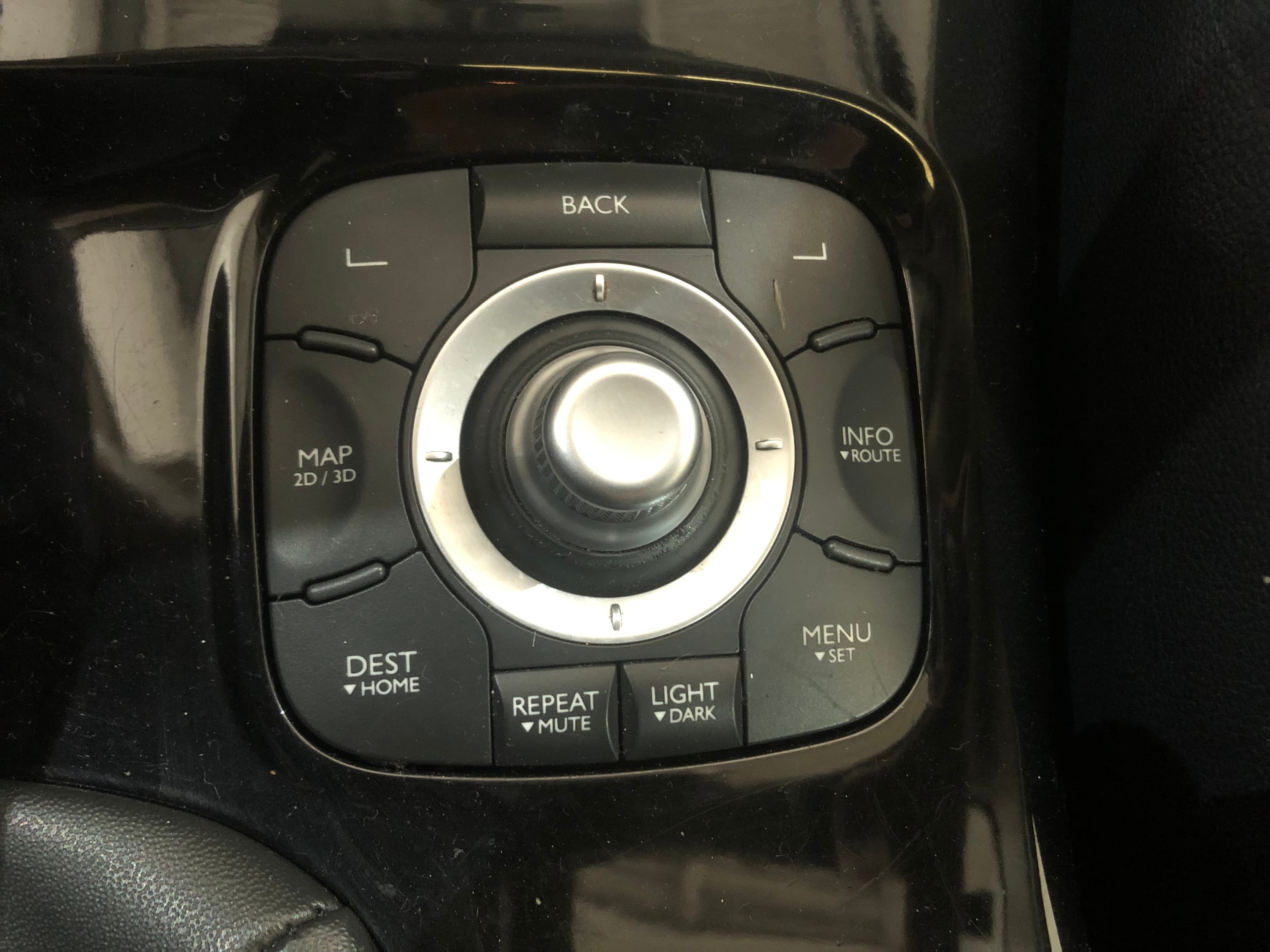 Renault Mégane · Ano 2011 — imagem 32