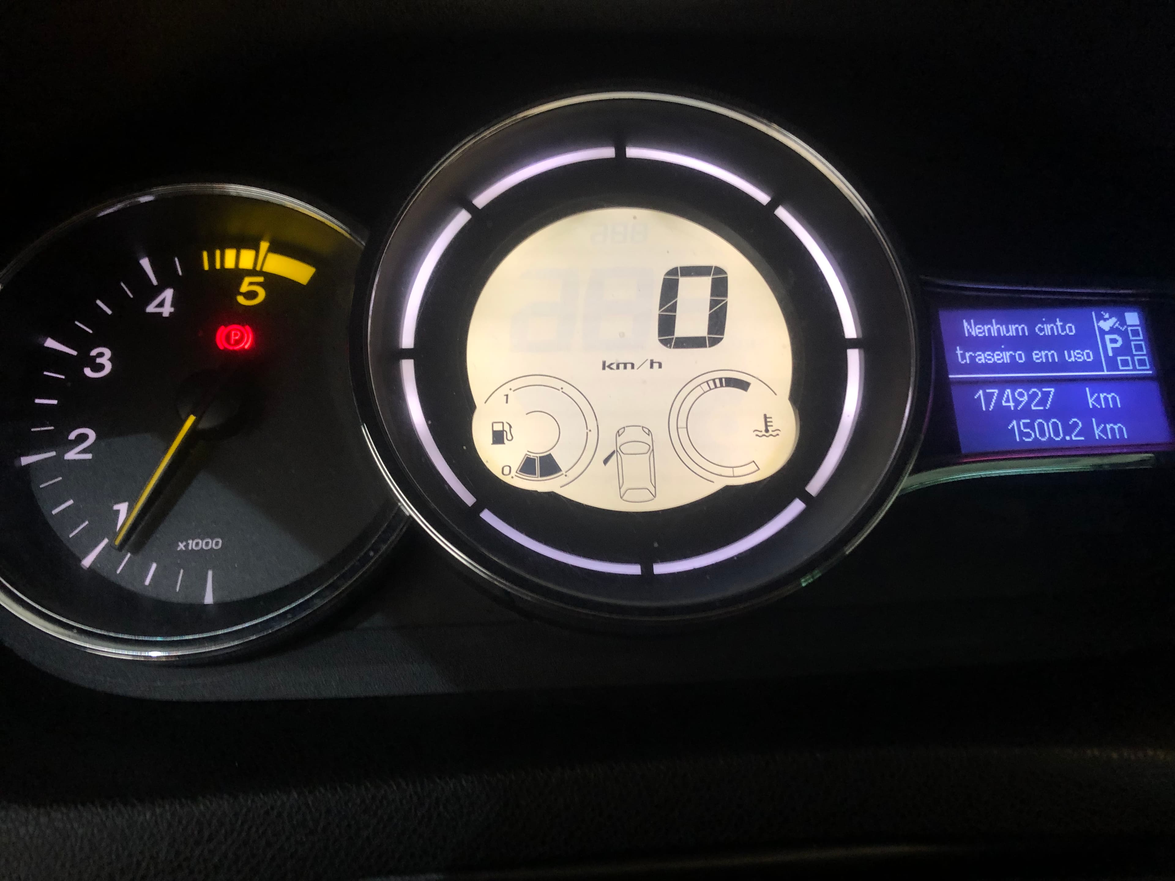 Renault Mégane · Ano 2011 — imagem 34