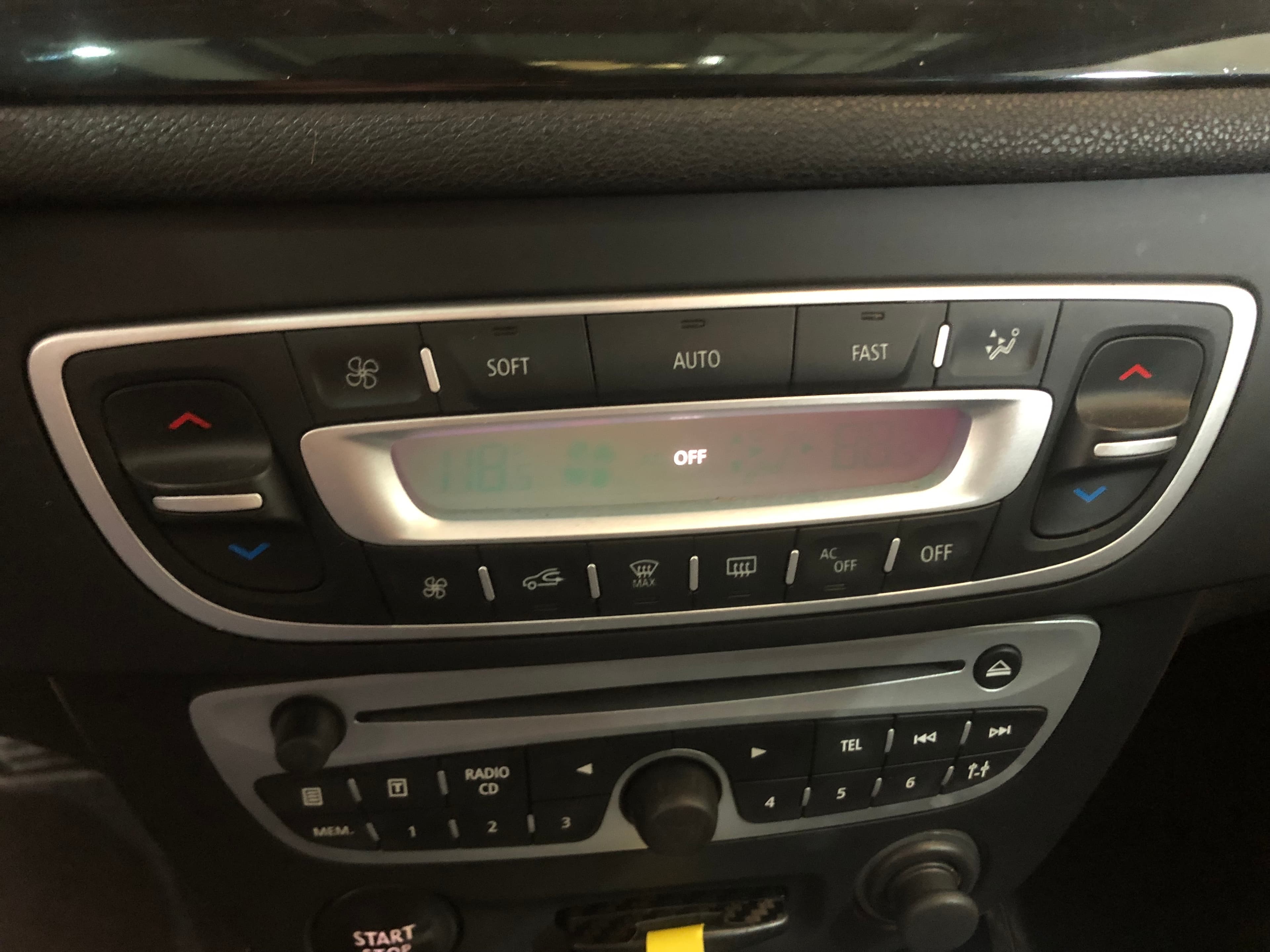 Renault Mégane · Ano 2011 — imagem 35