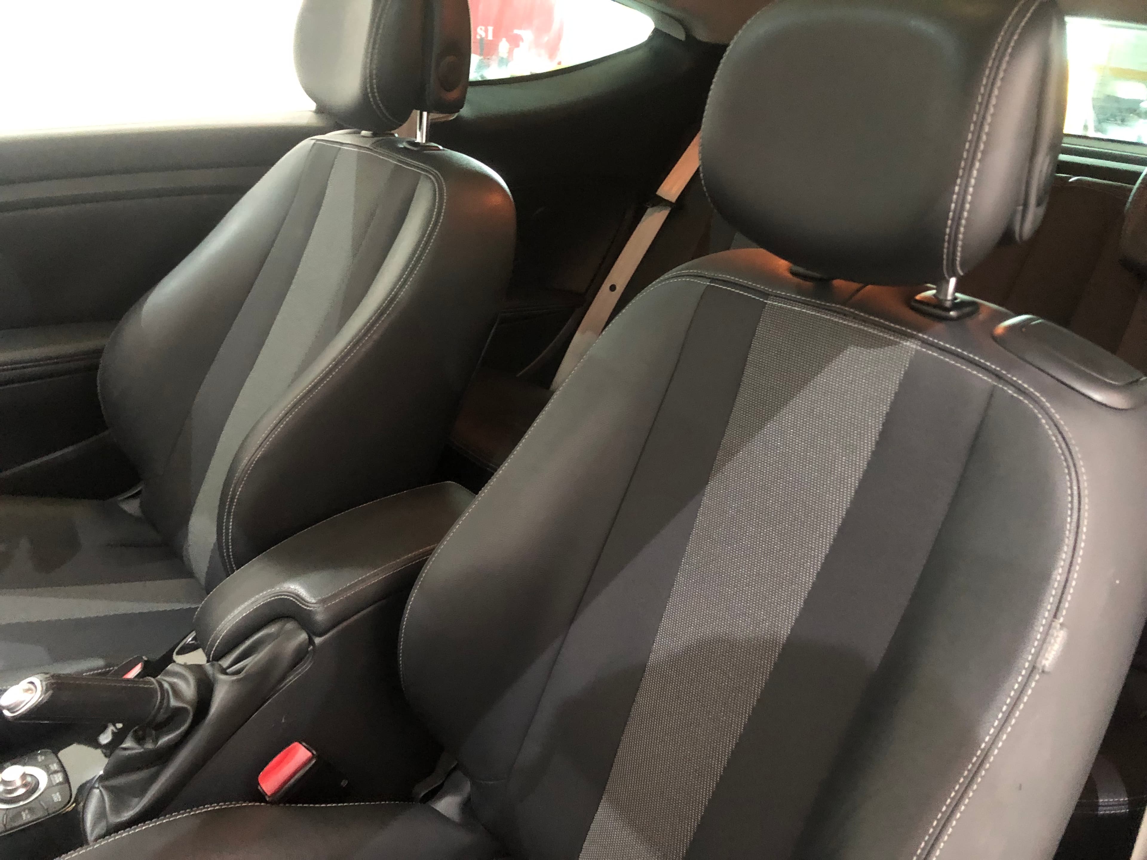 Renault Mégane · Ano 2011 — imagem 23