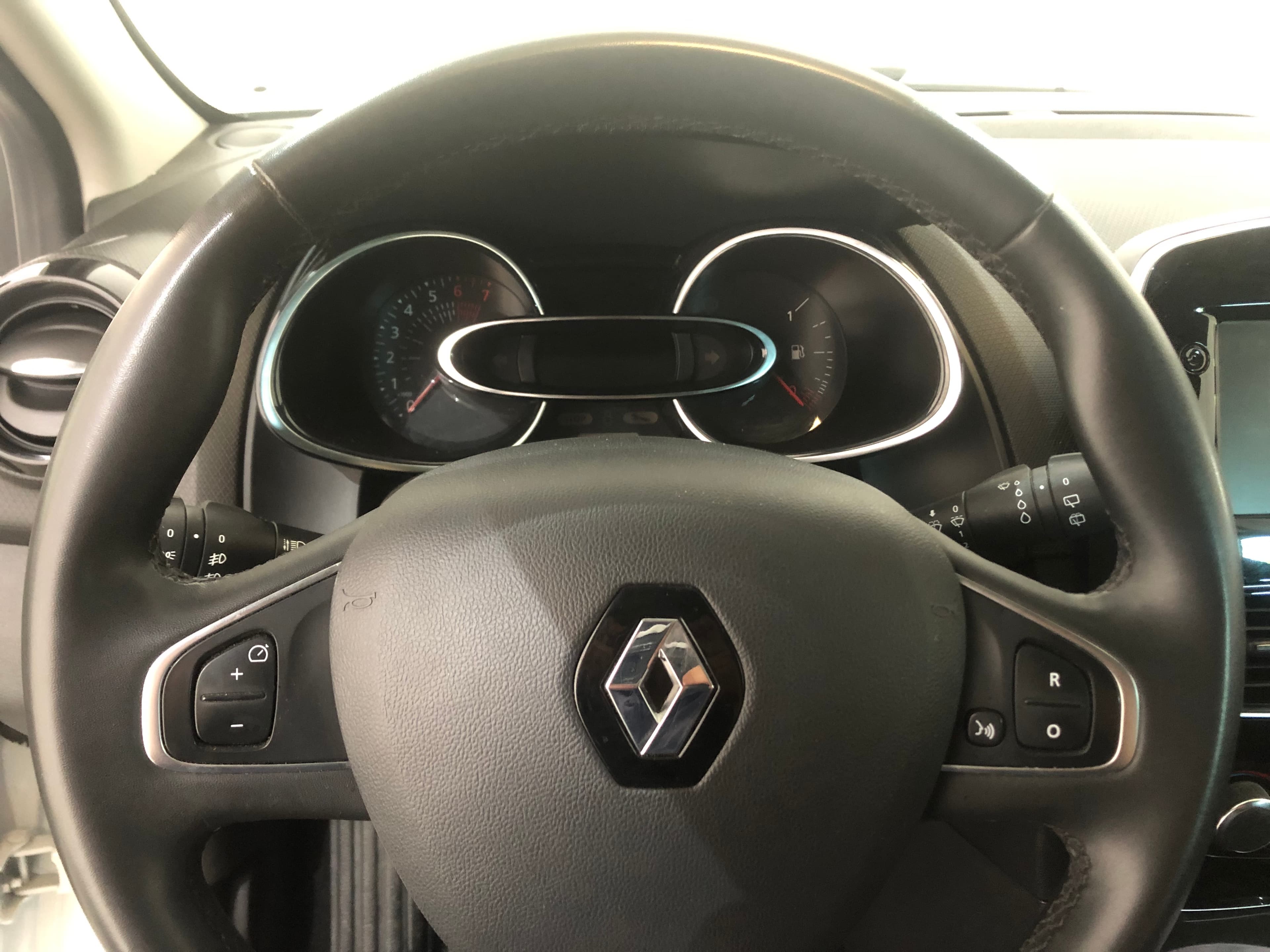 Renault Clio · Año 2019 — imagen 24