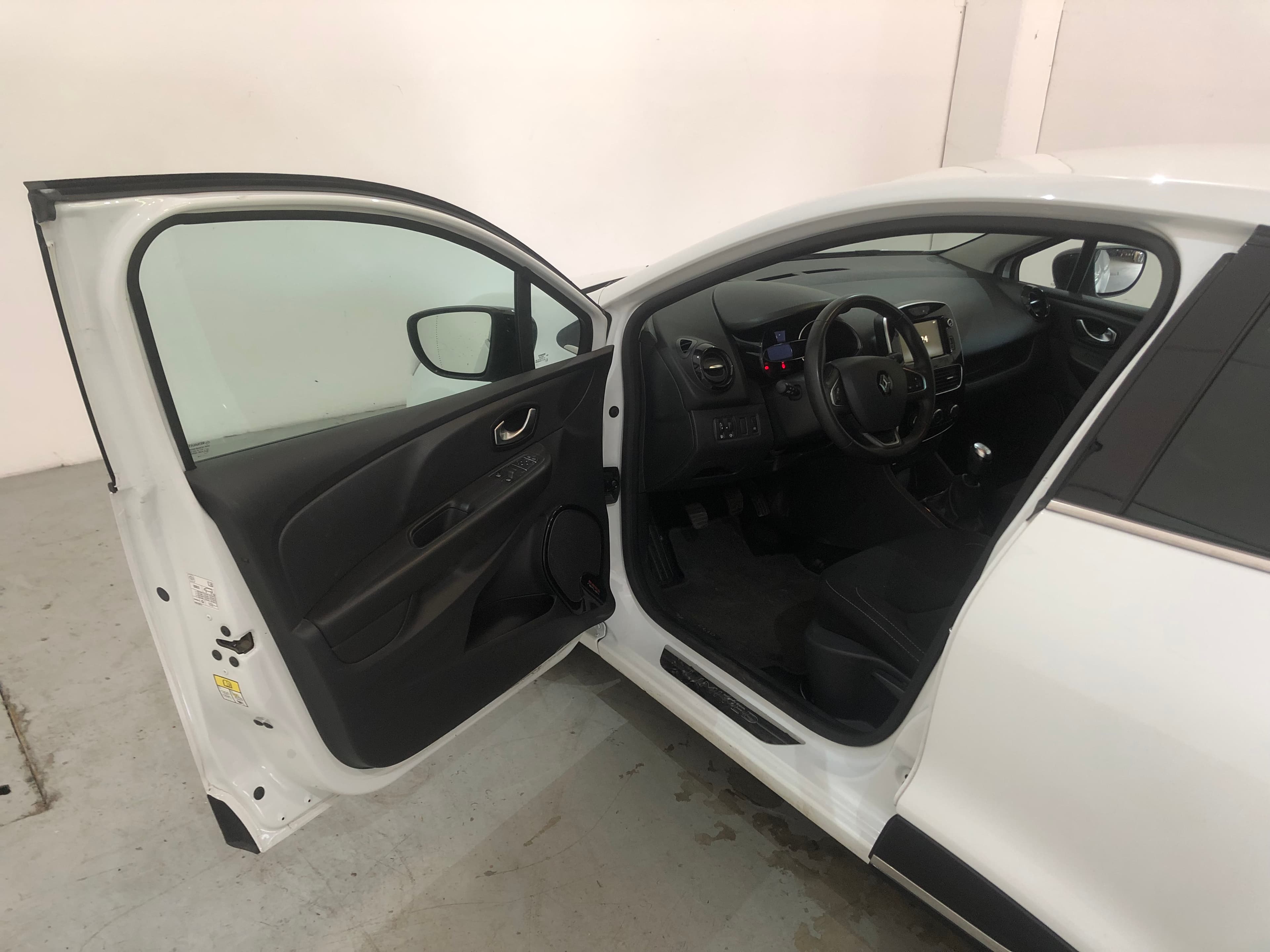Renault Clio · Año 2019 — imagen 19