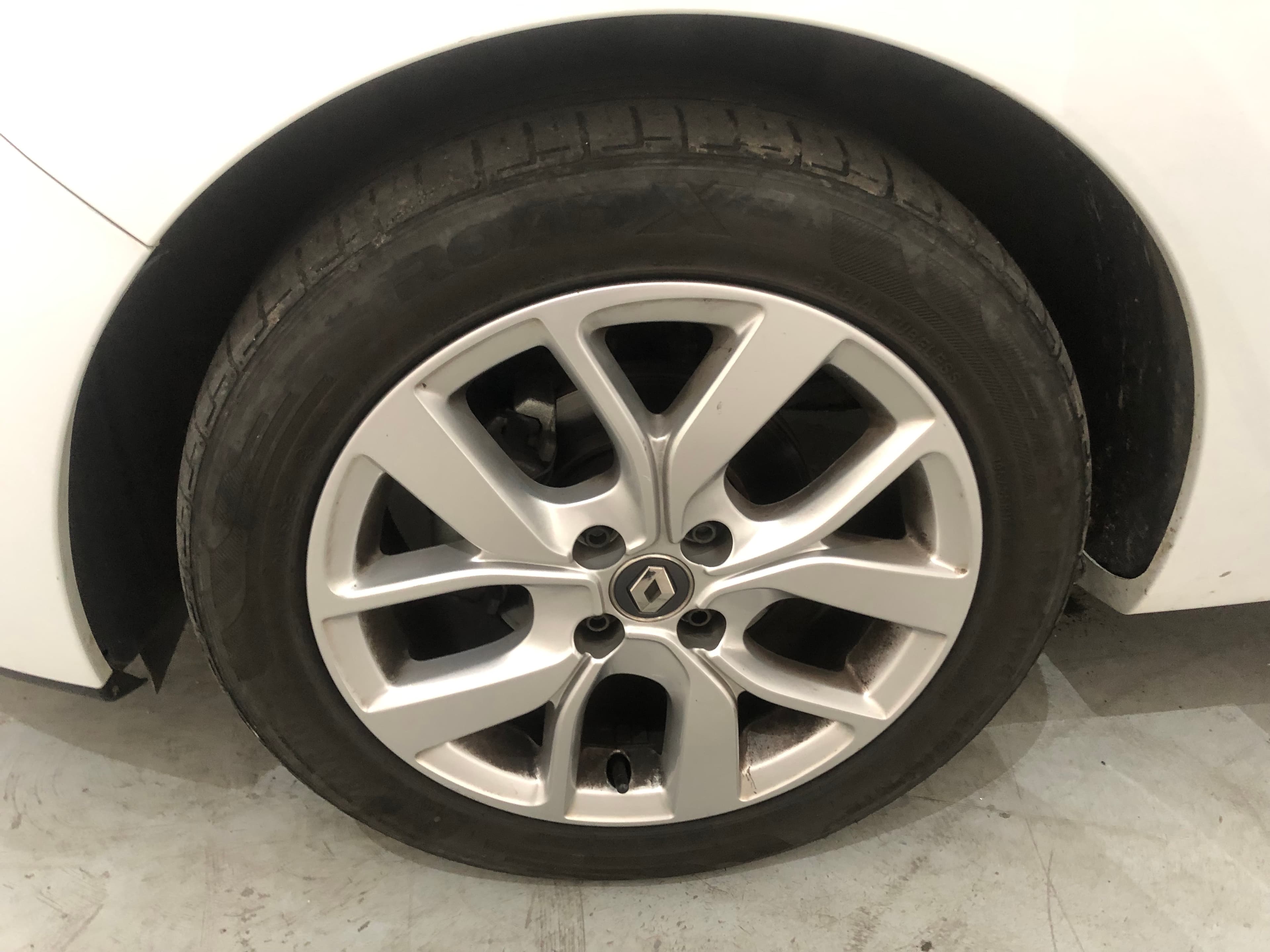 Renault Clio · Año 2019 — imagen 12