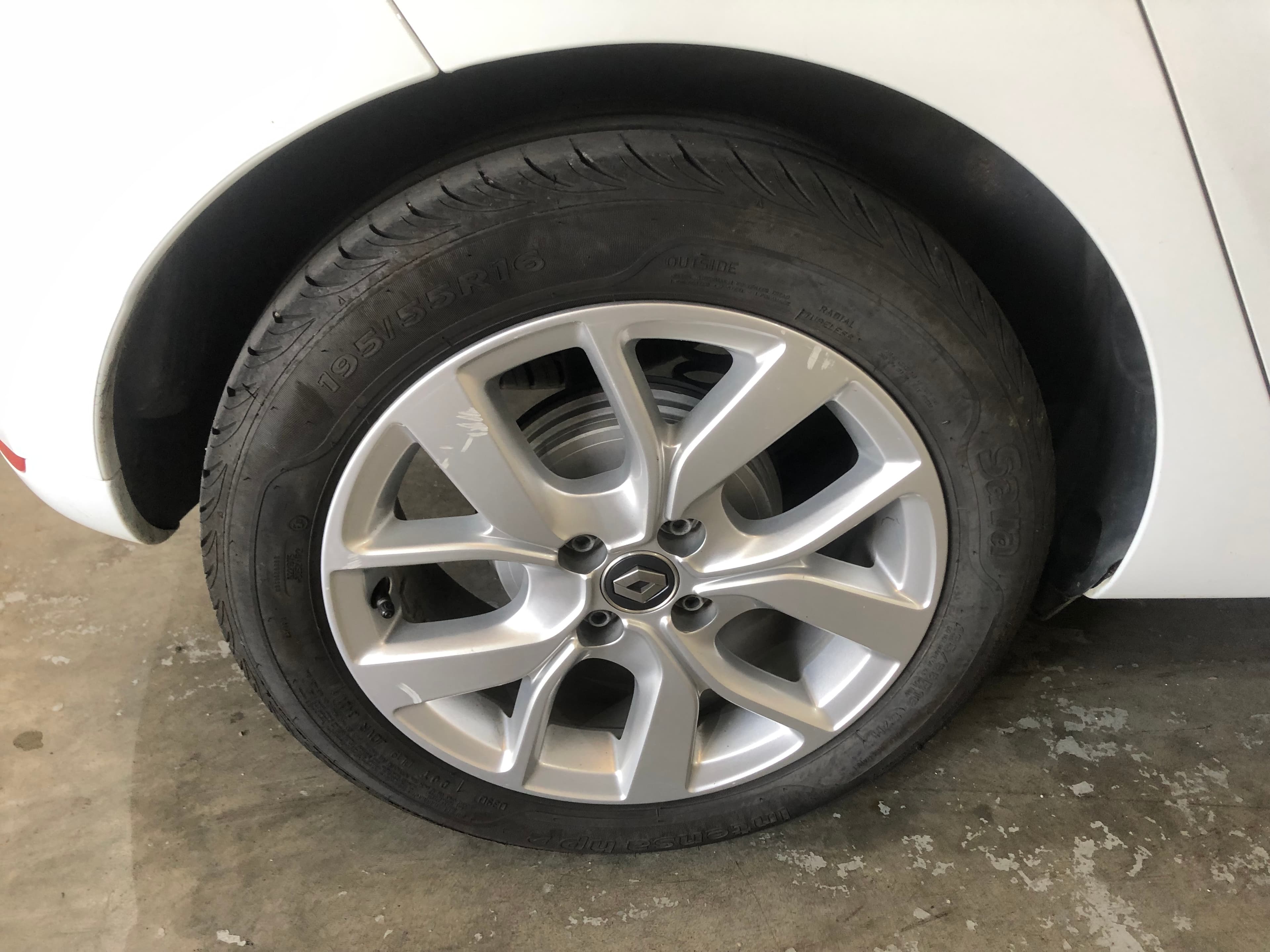 Renault Clio · Año 2019 — imagen 14
