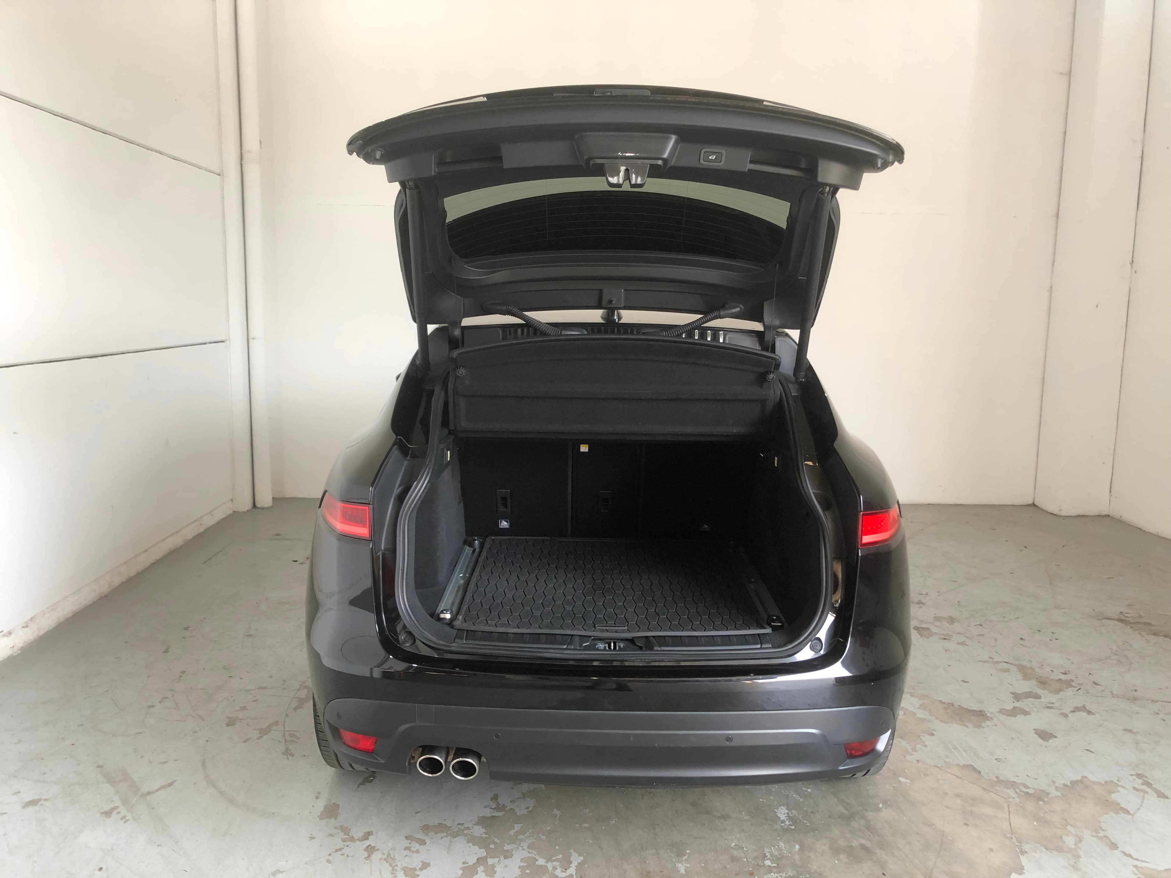 Jaguar F Pace 2.0 I4D · Ano 2016 — image 5