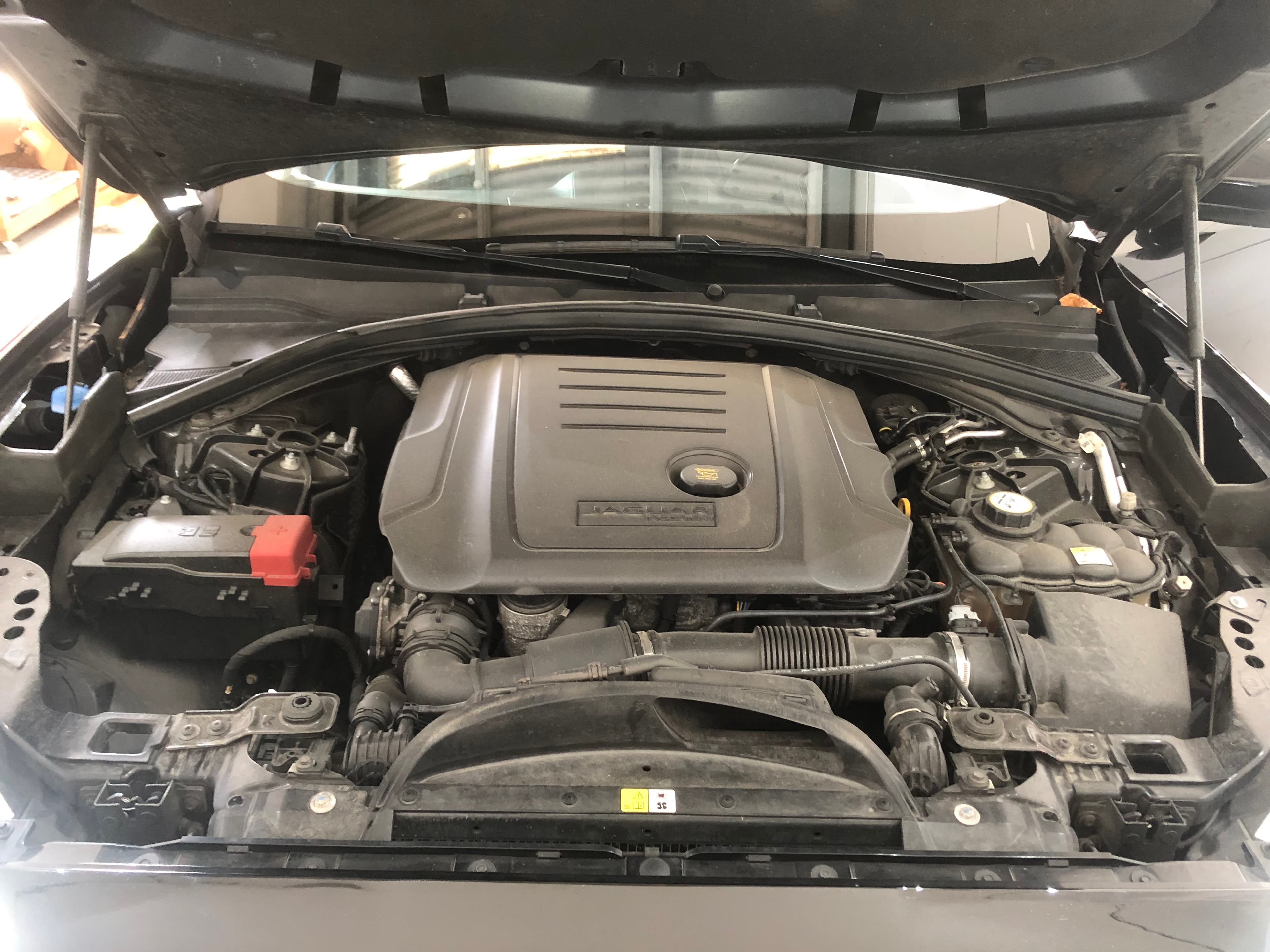 Jaguar F Pace 2.0 I4D · Ano 2016 — image 15
