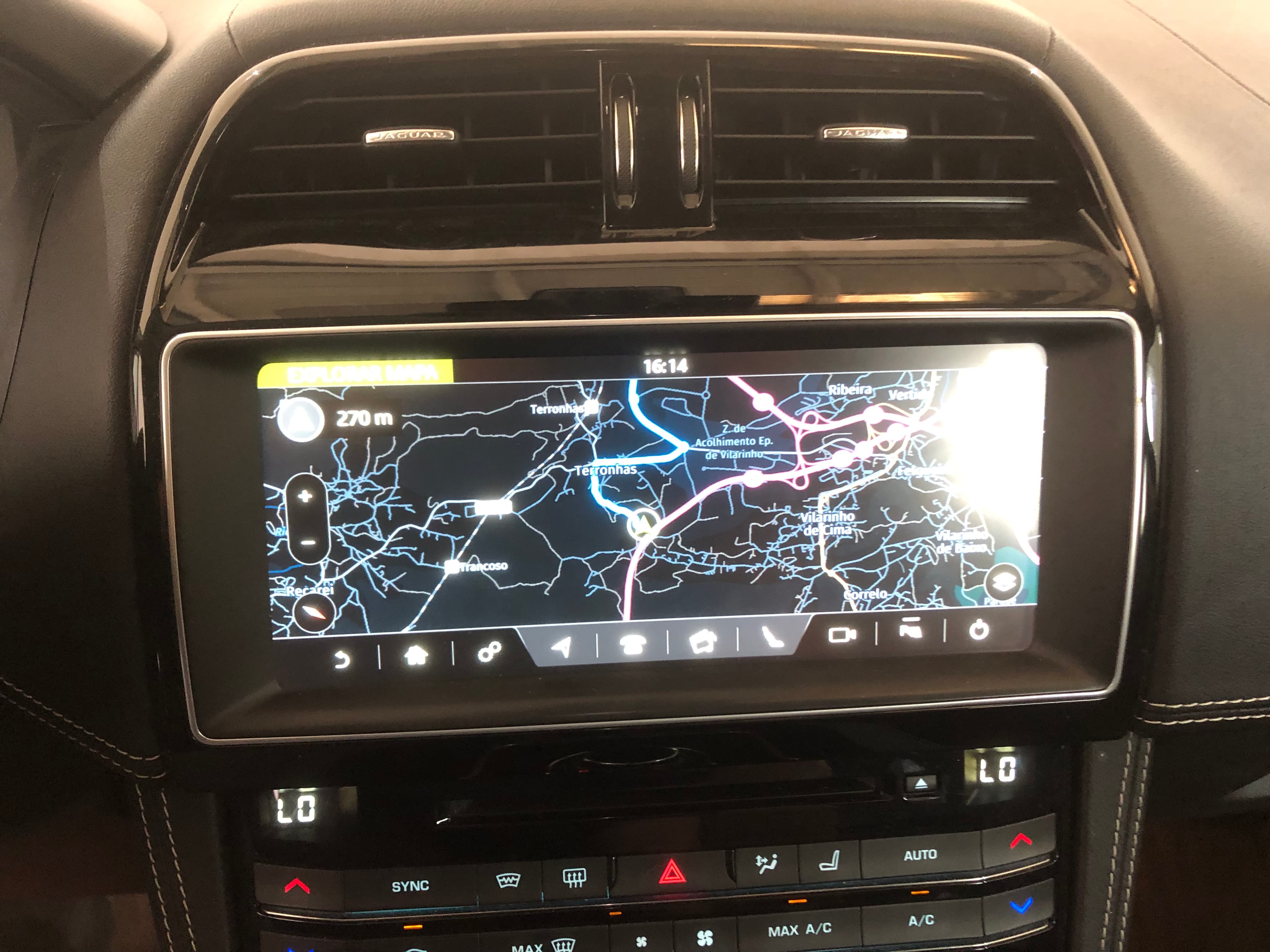 Jaguar F Pace 2.0 I4D · Ano 2016 — image 46