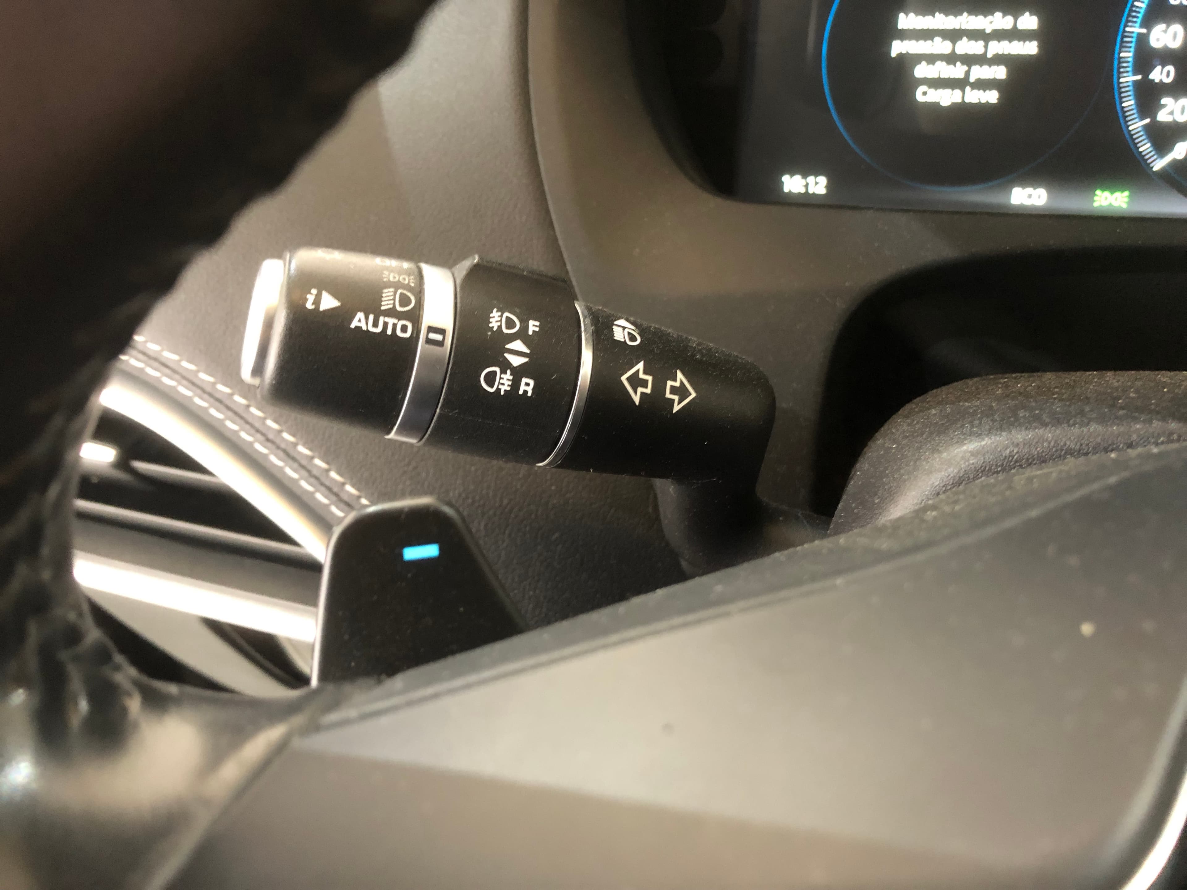 Jaguar F Pace 2.0 I4D · Ano 2016 — image 33