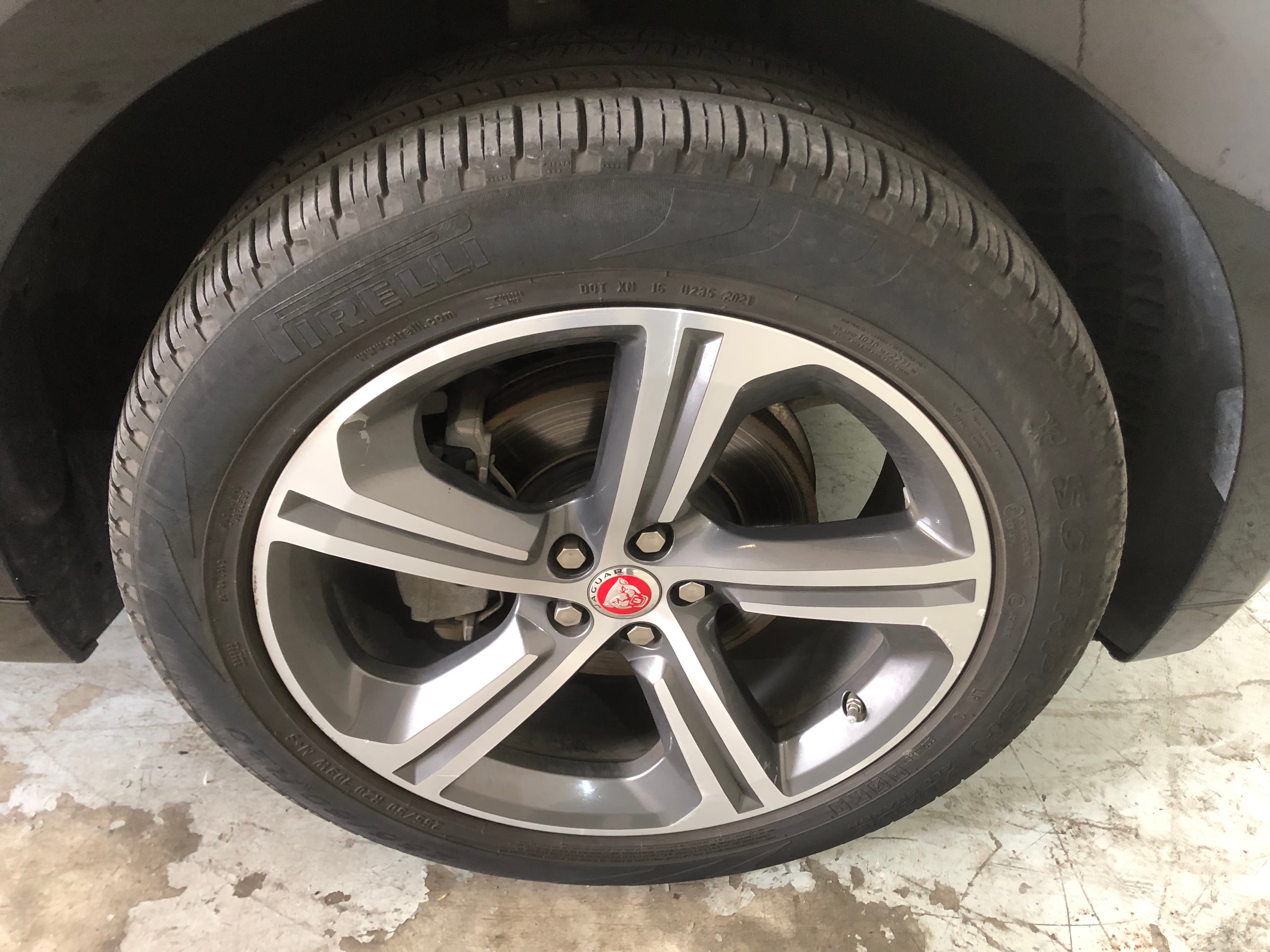 Jaguar F Pace 2.0 I4D · Ano 2016 — image 21
