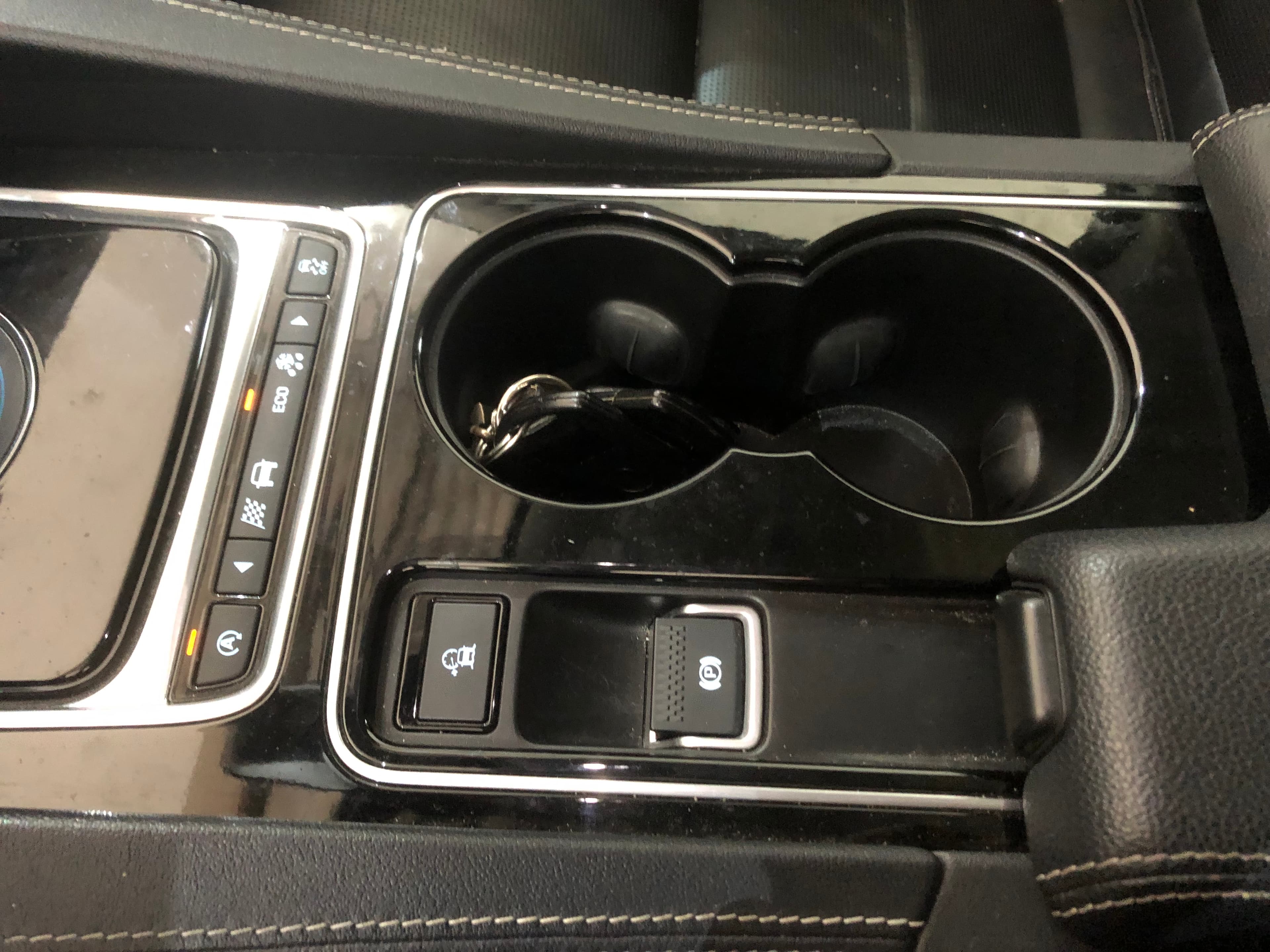Jaguar F Pace 2.0 I4D · Ano 2016 — image 38