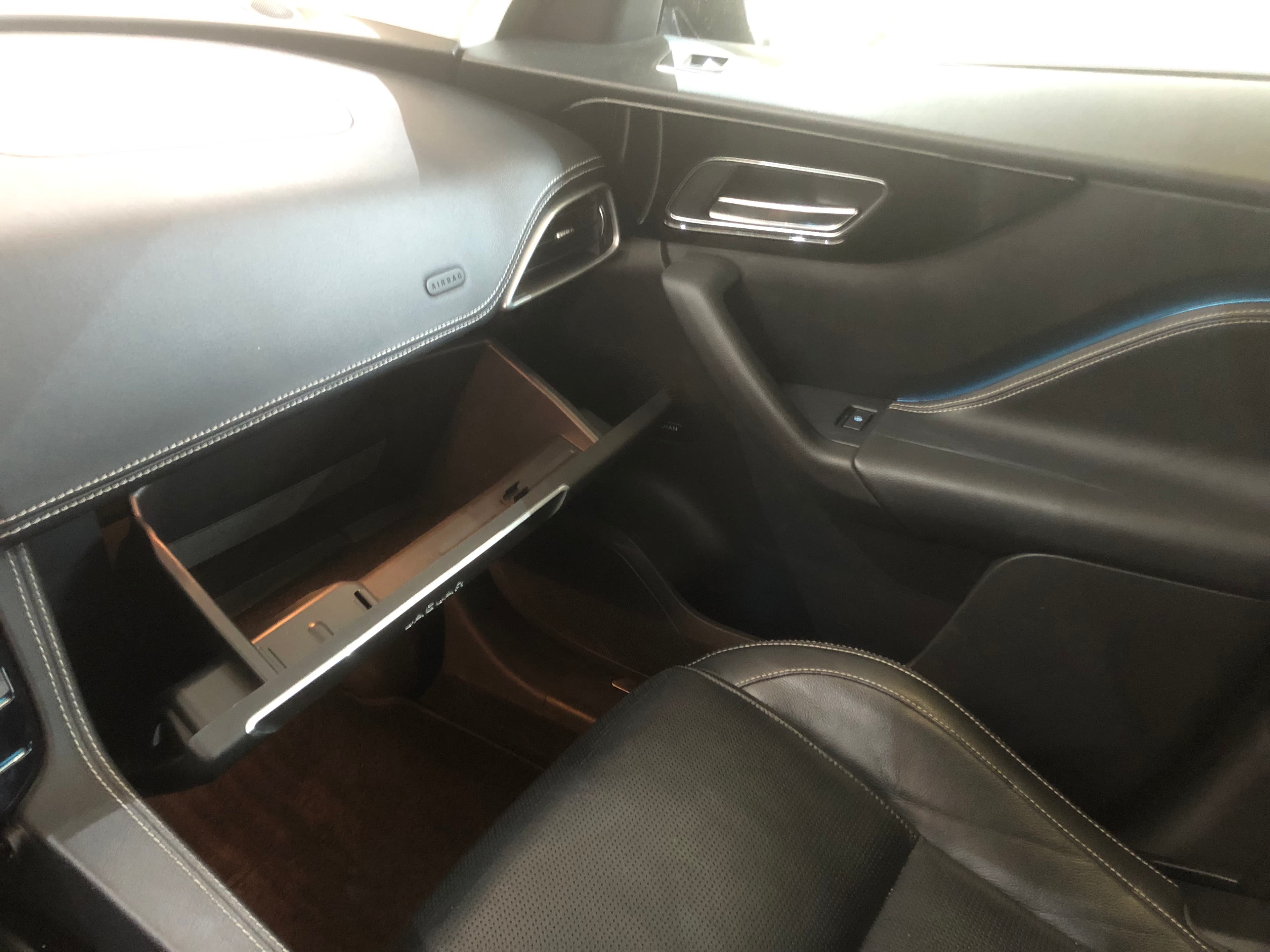 Jaguar F Pace 2.0 I4D · Ano 2016 — image 47