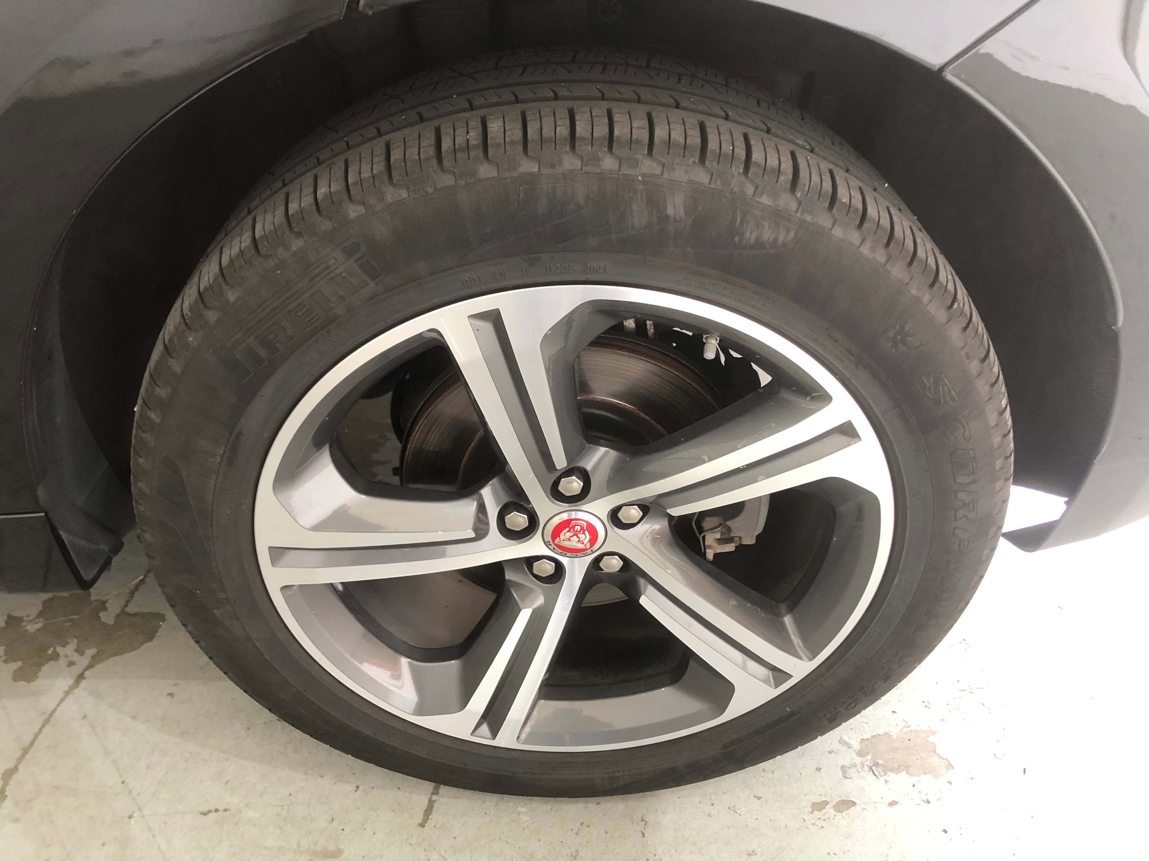 Jaguar F Pace 2.0 I4D · Ano 2016 — image 19