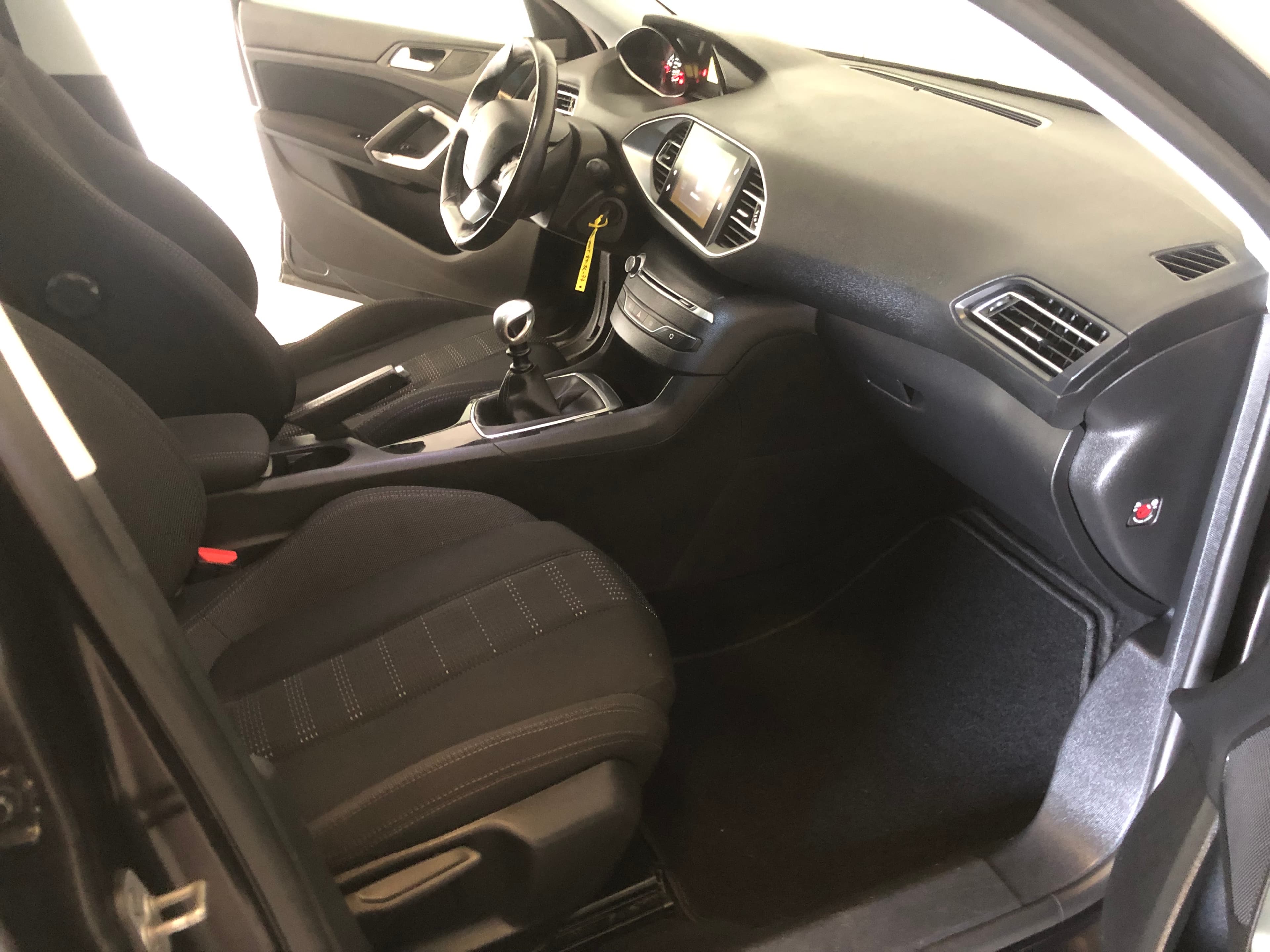 Peugeot 308 · Ano 2017 — imagen 24