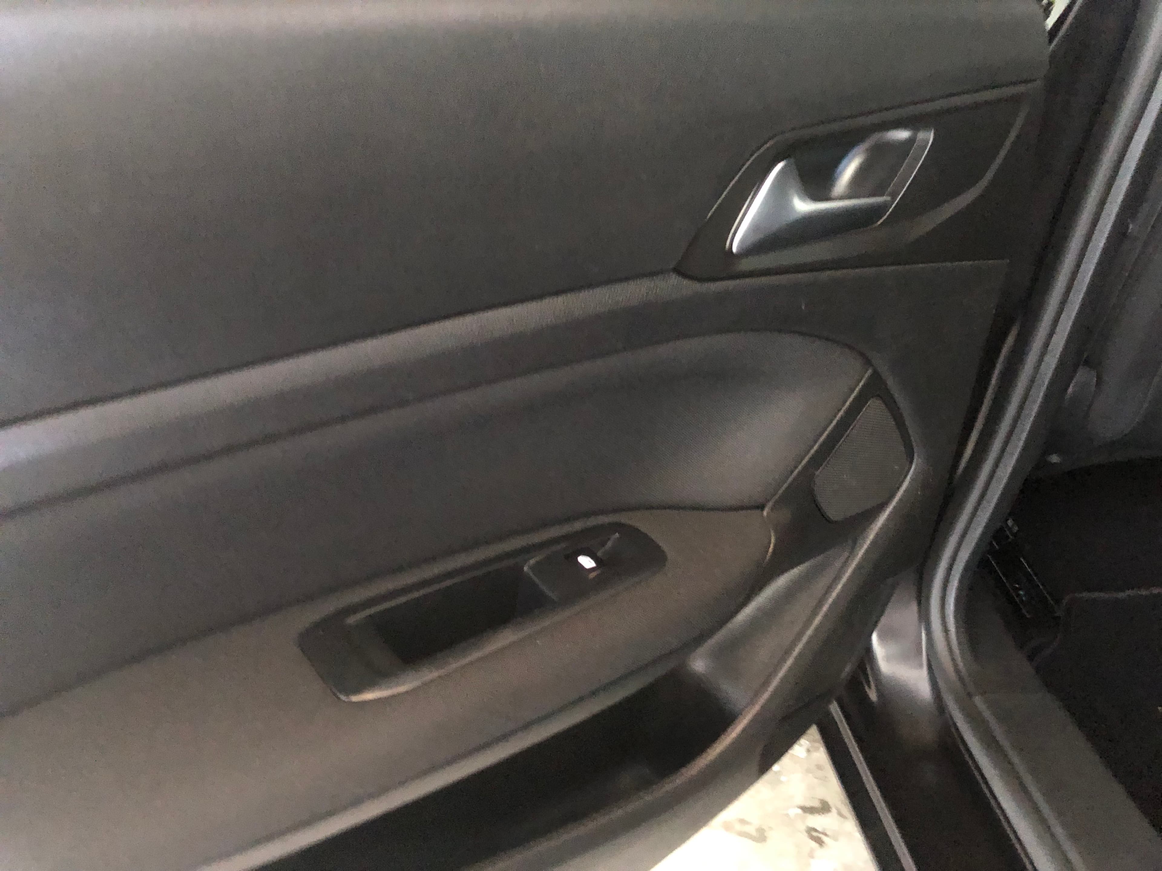 Peugeot 308 · Ano 2017 — imagen 19