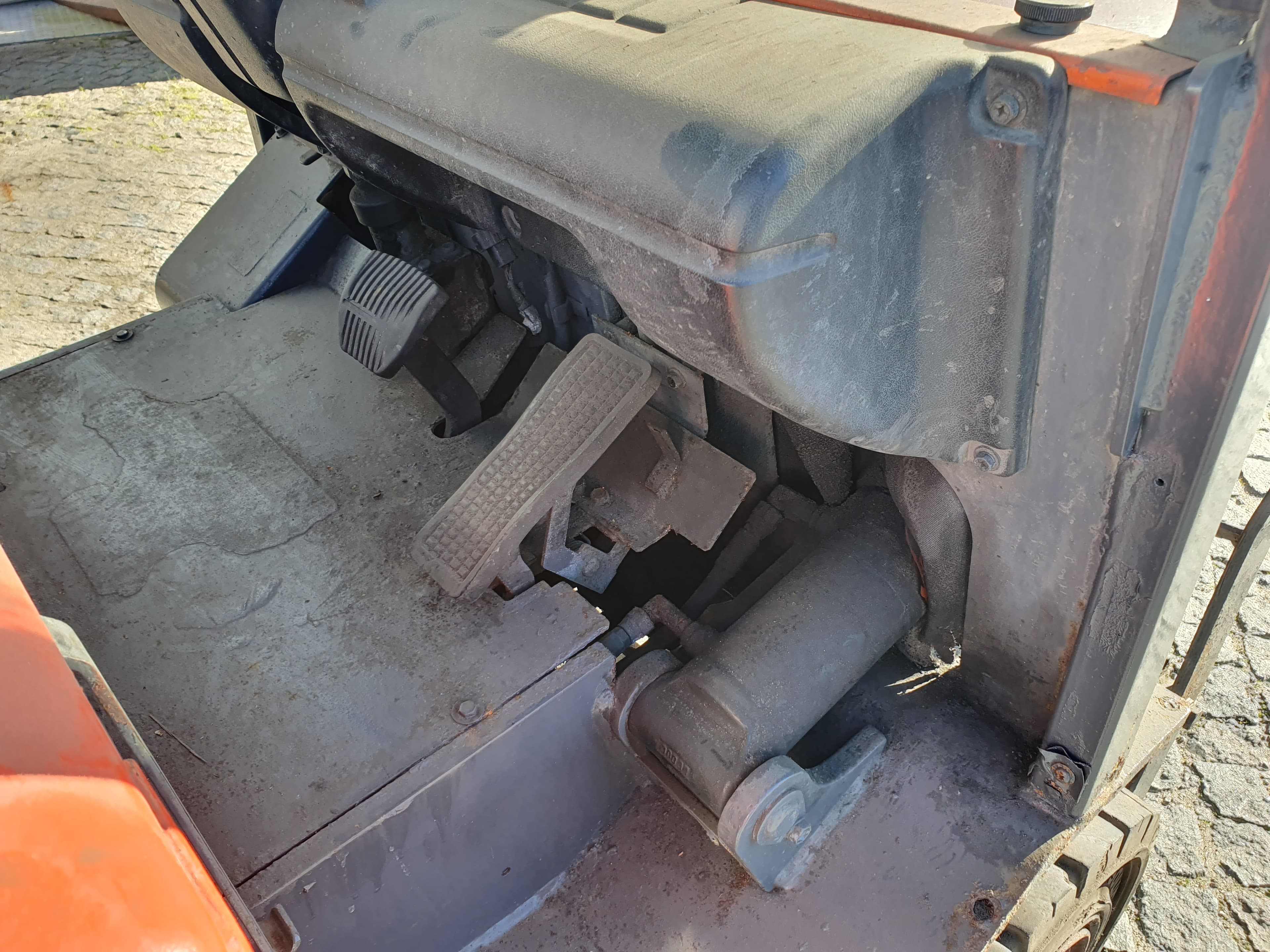 Empilhador Toyota 20 — imagem 11