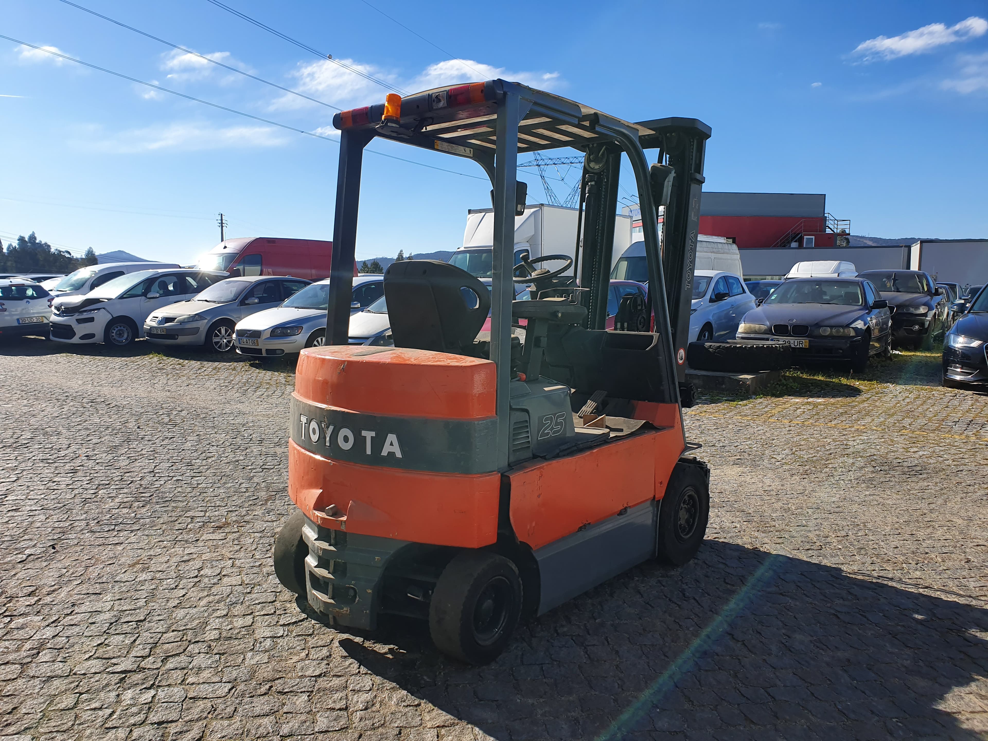 Empilhador Toyota 25 — imagem 3