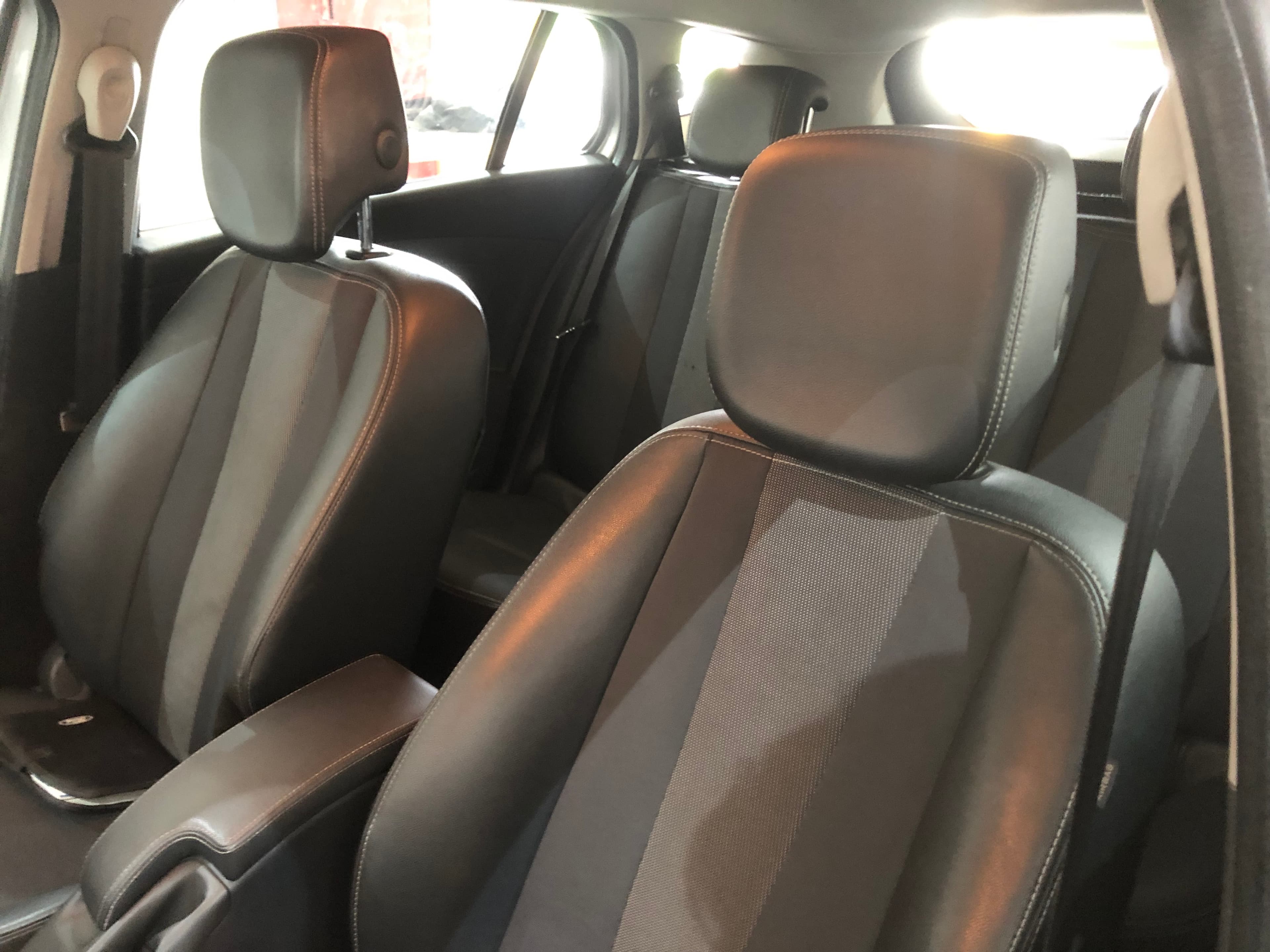 Renault Mégane · Ano 2014 — imagem 28