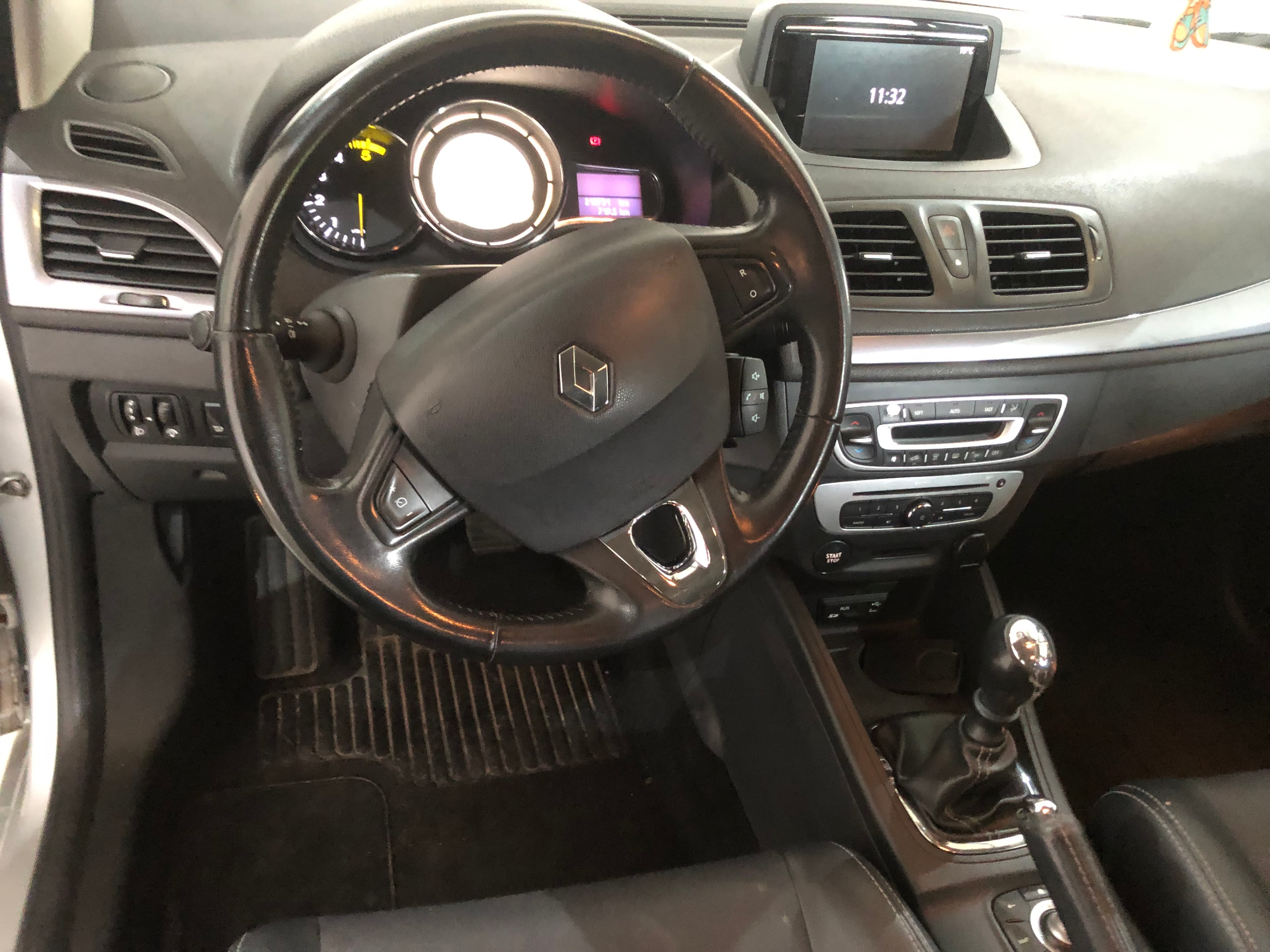 Renault Mégane · Ano 2014 — imagem 24