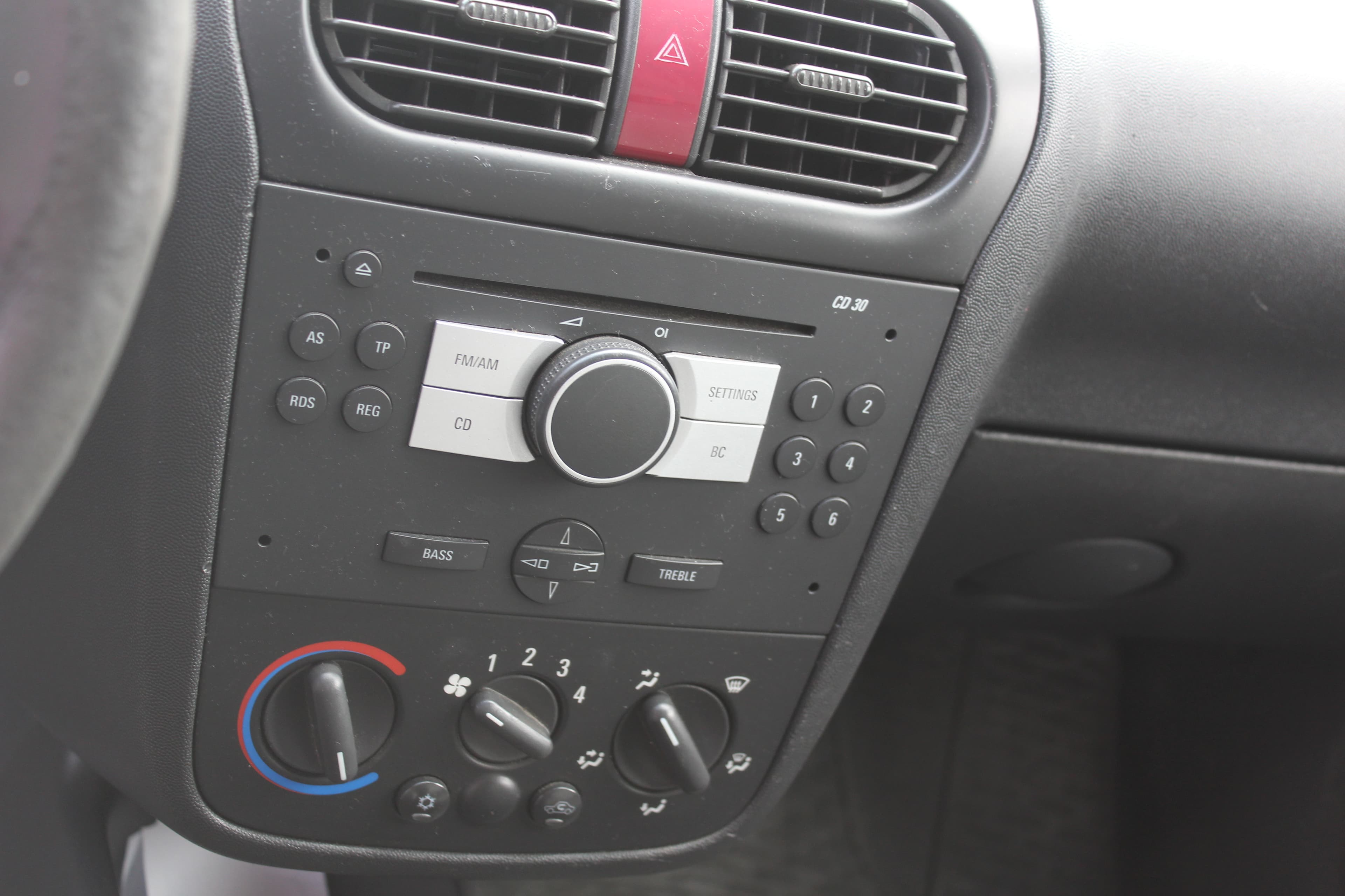 Opel Combo 1.3 Cdti Van — imagem 7
