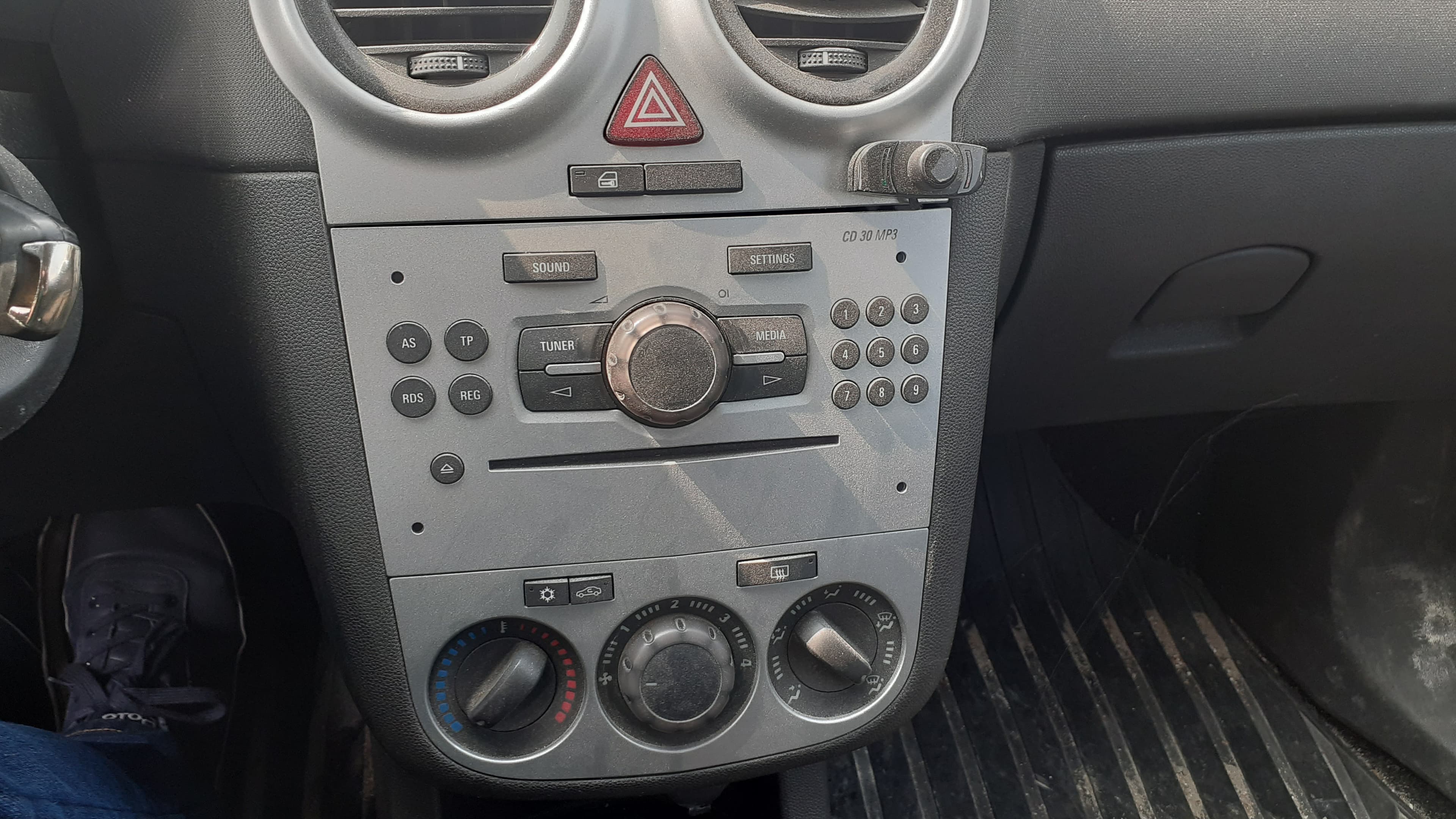 Opel Corsa 1.3 CDTI — imagem 10